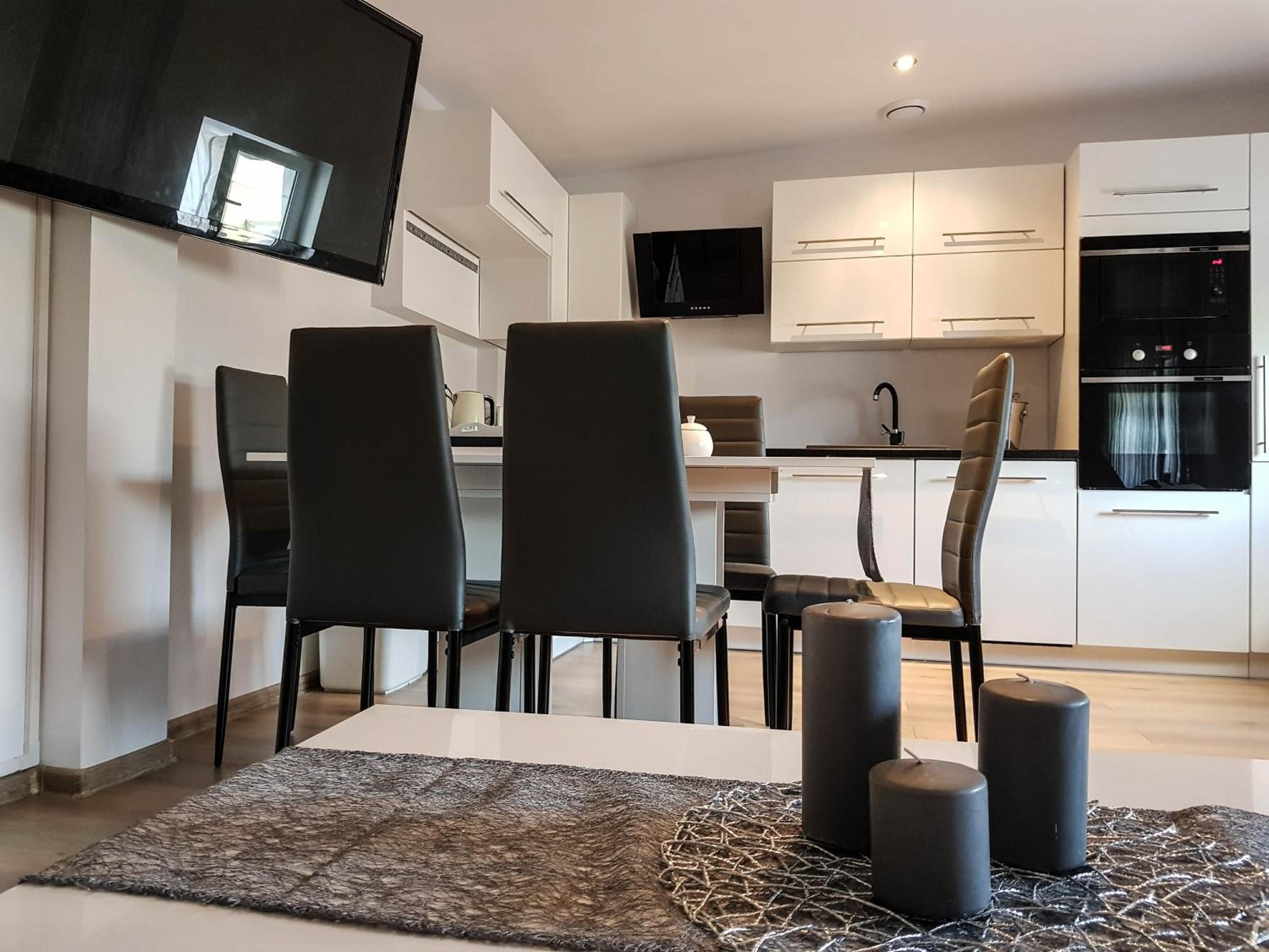 Small One Bedroom Apartment  - Photo 1
