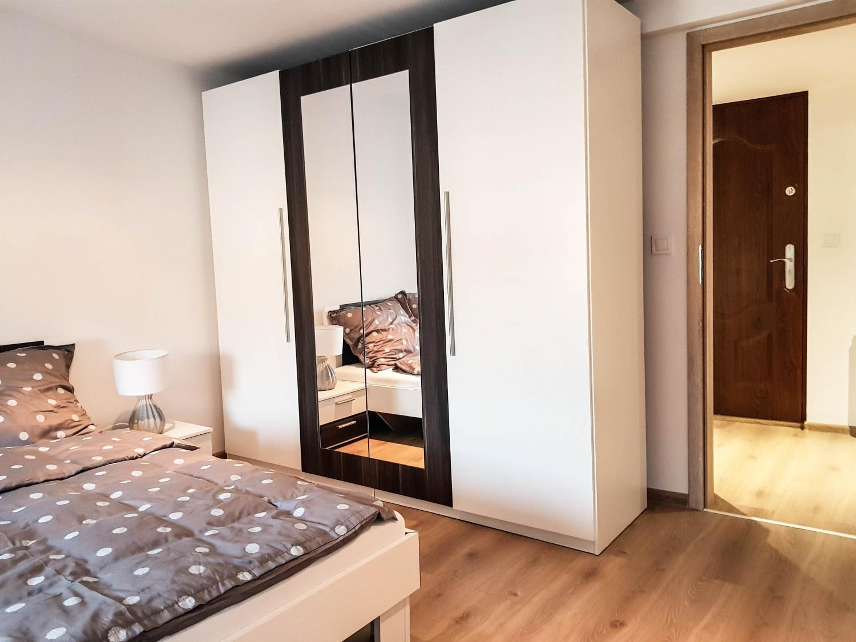Small One Bedroom Apartment  - Photo 7