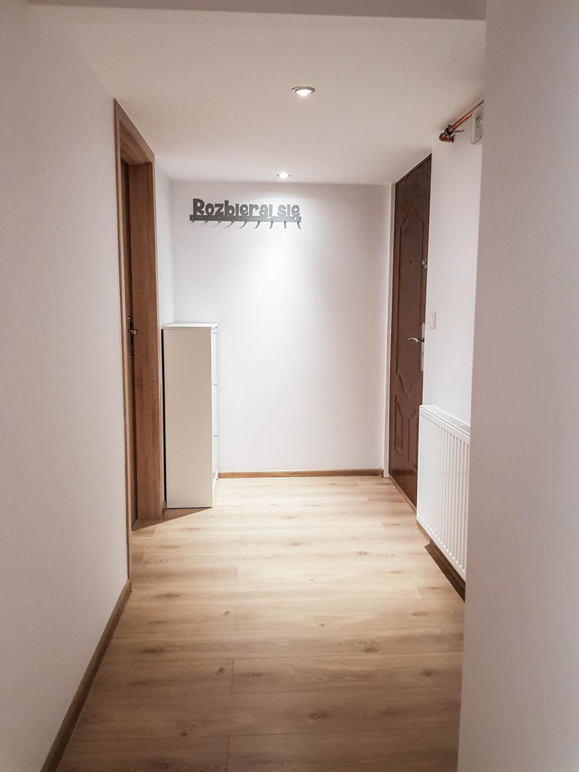 Small One Bedroom Apartment  - Photo 12
