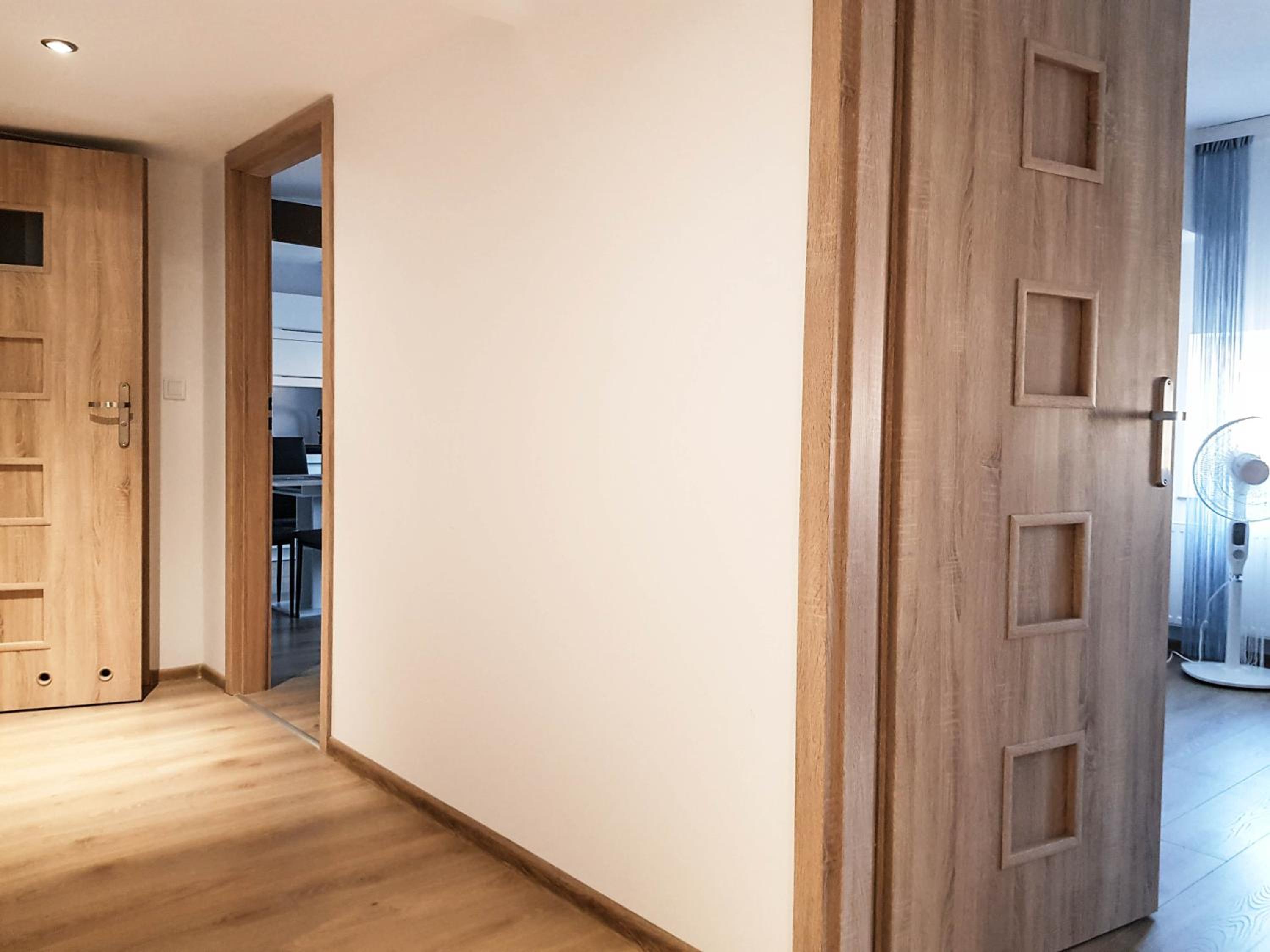 Small One Bedroom Apartment  - Photo 20