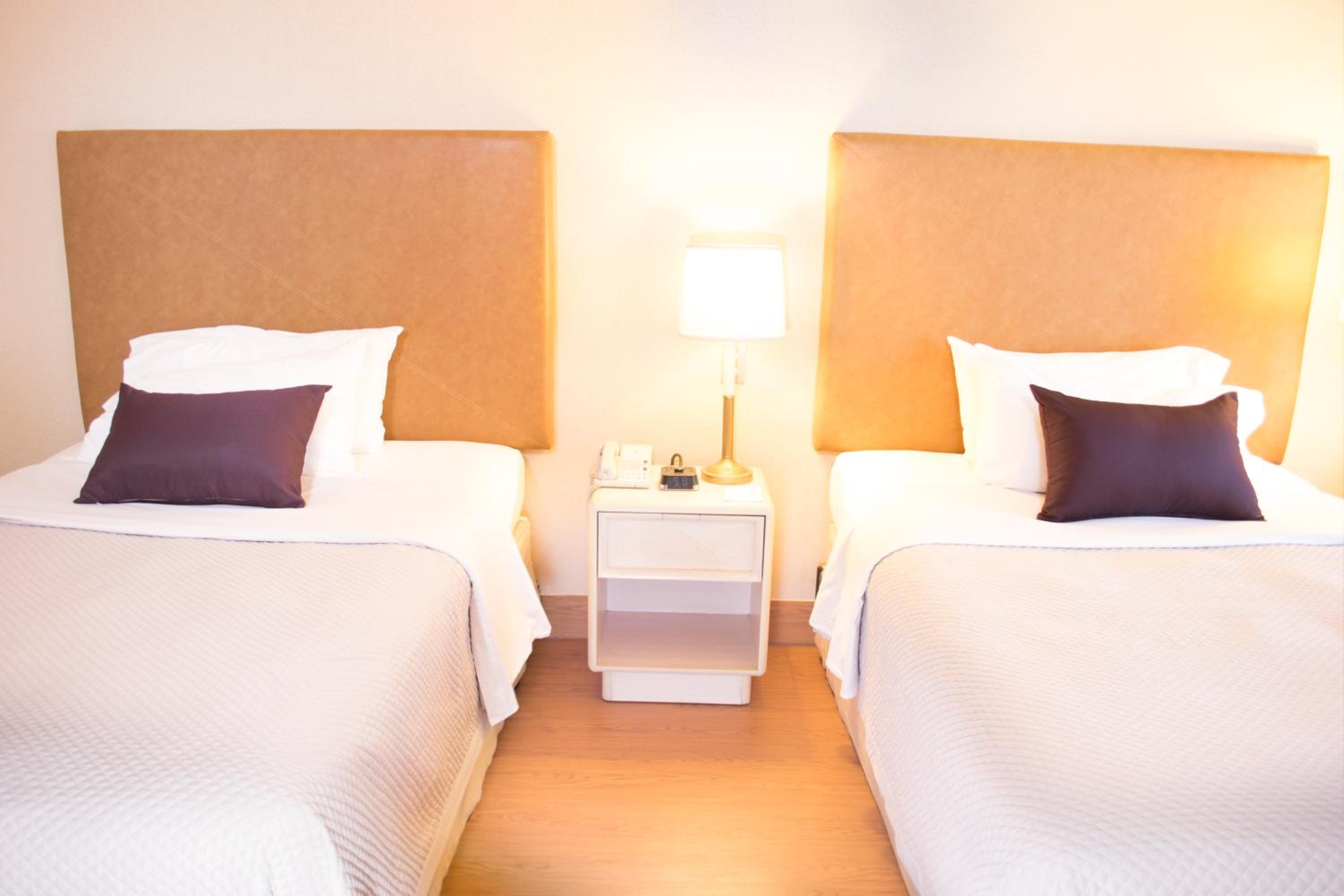 Standard Double or Twin Room - Photo 3