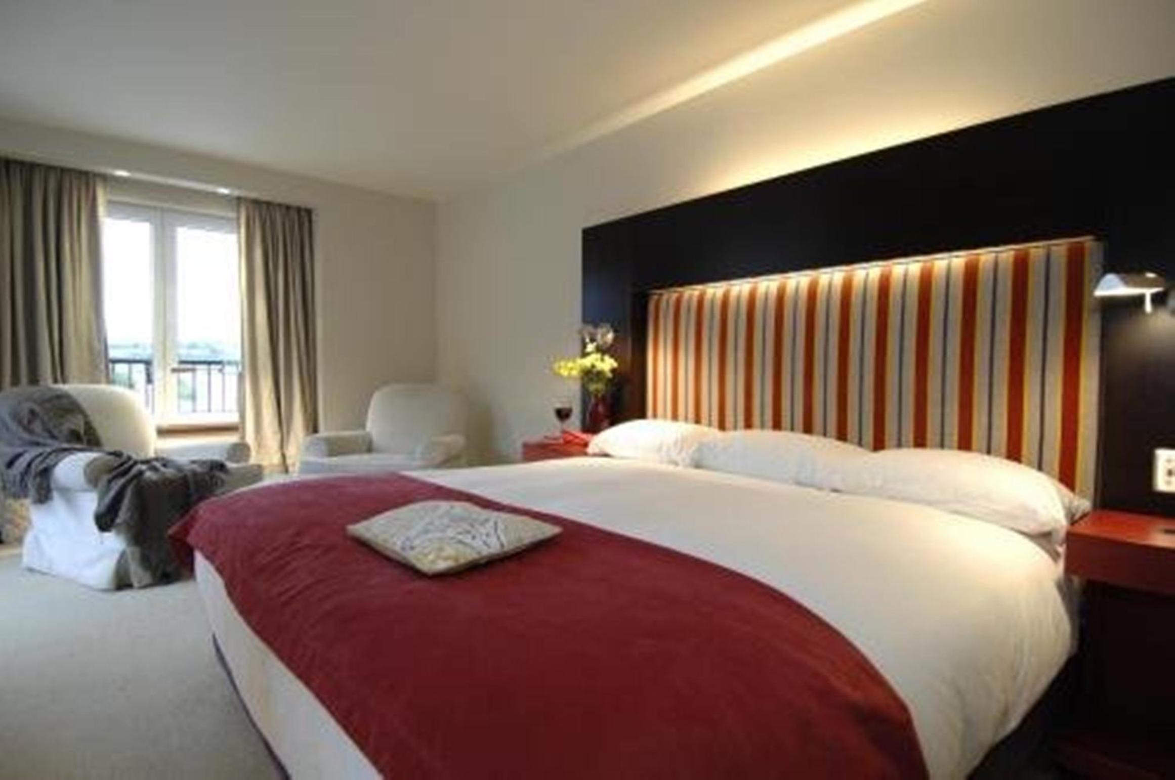 Luxury King Room - Photo 2