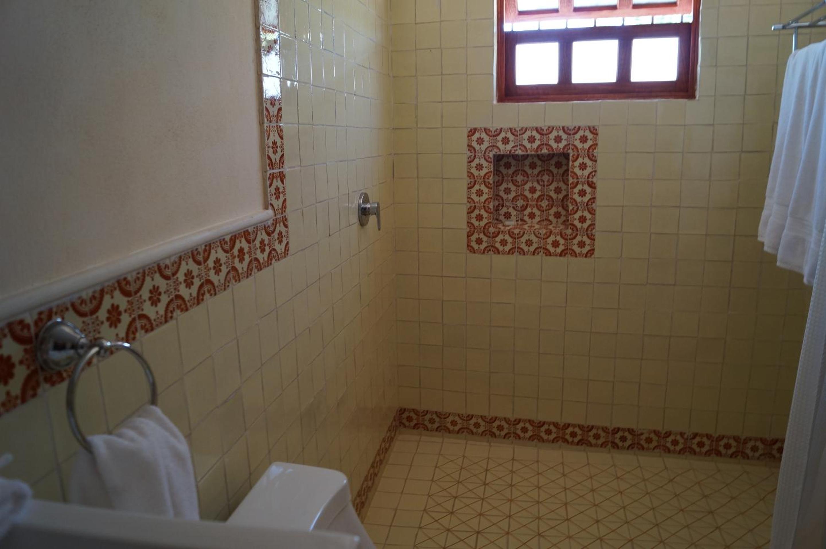 Double Room with Private Bathroom - Photo 3
