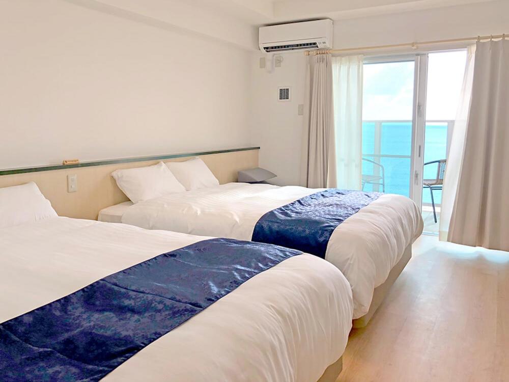 Queen Room with Two Queen Beds photo 1