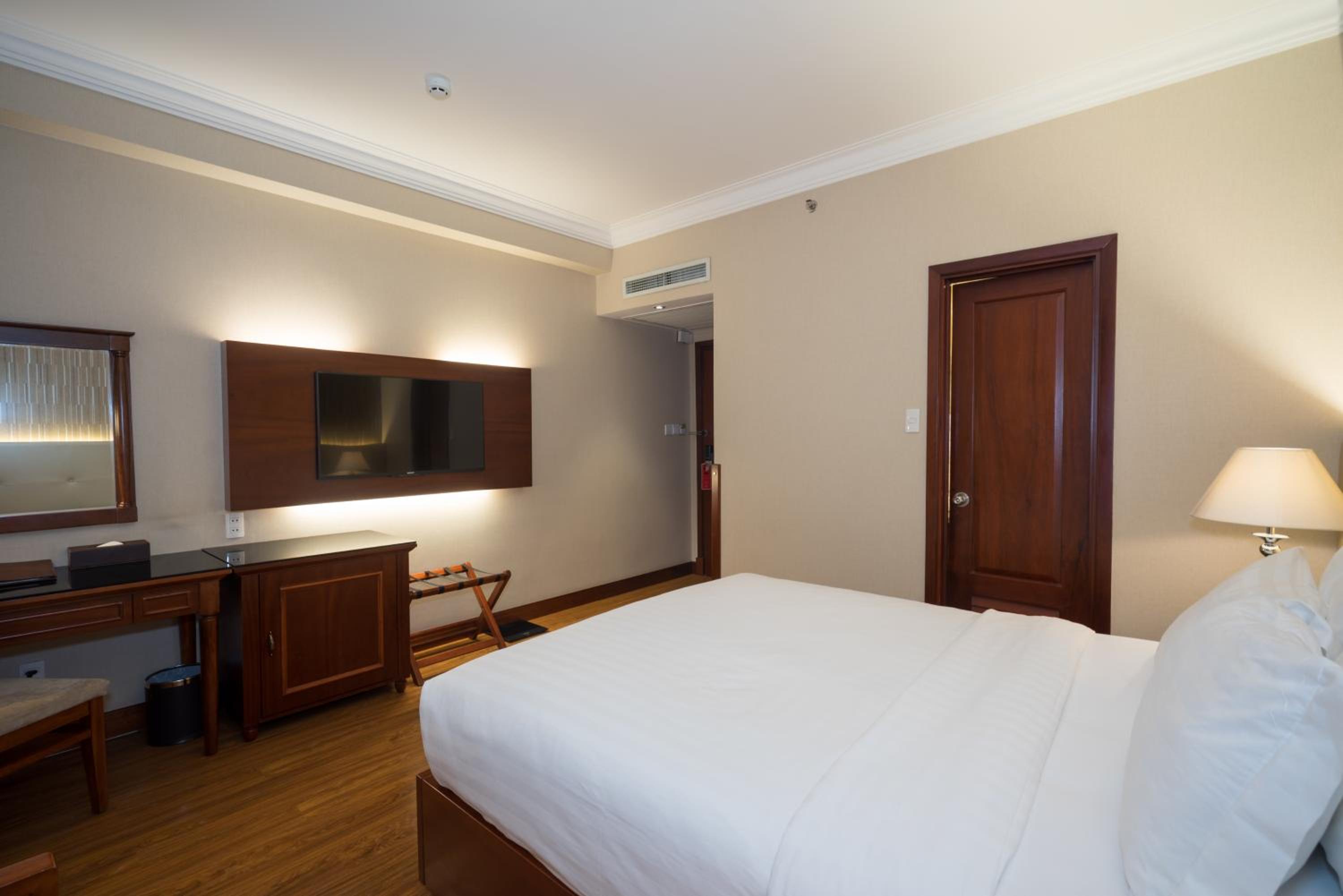 Superior Queen Room (No Window) photo 2
