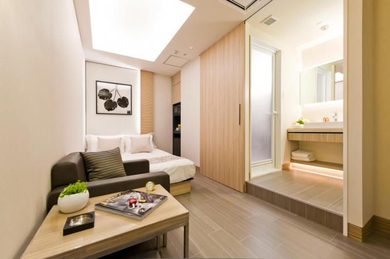 Double Room with Private Bathroom - Check in at 22:00 - Check out at 12:00 - Photo 13