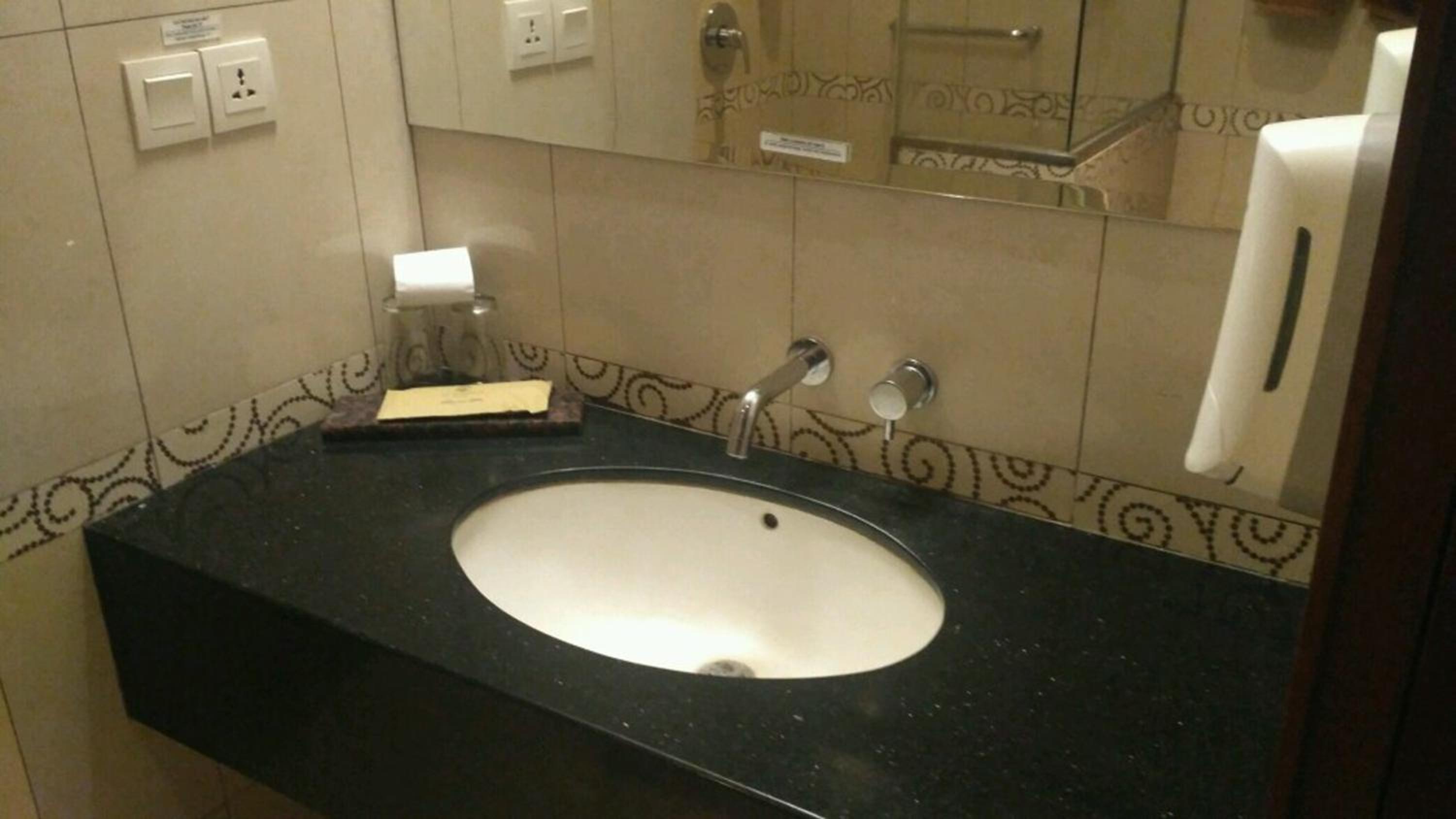 Executive Double Room Only - Photo 13