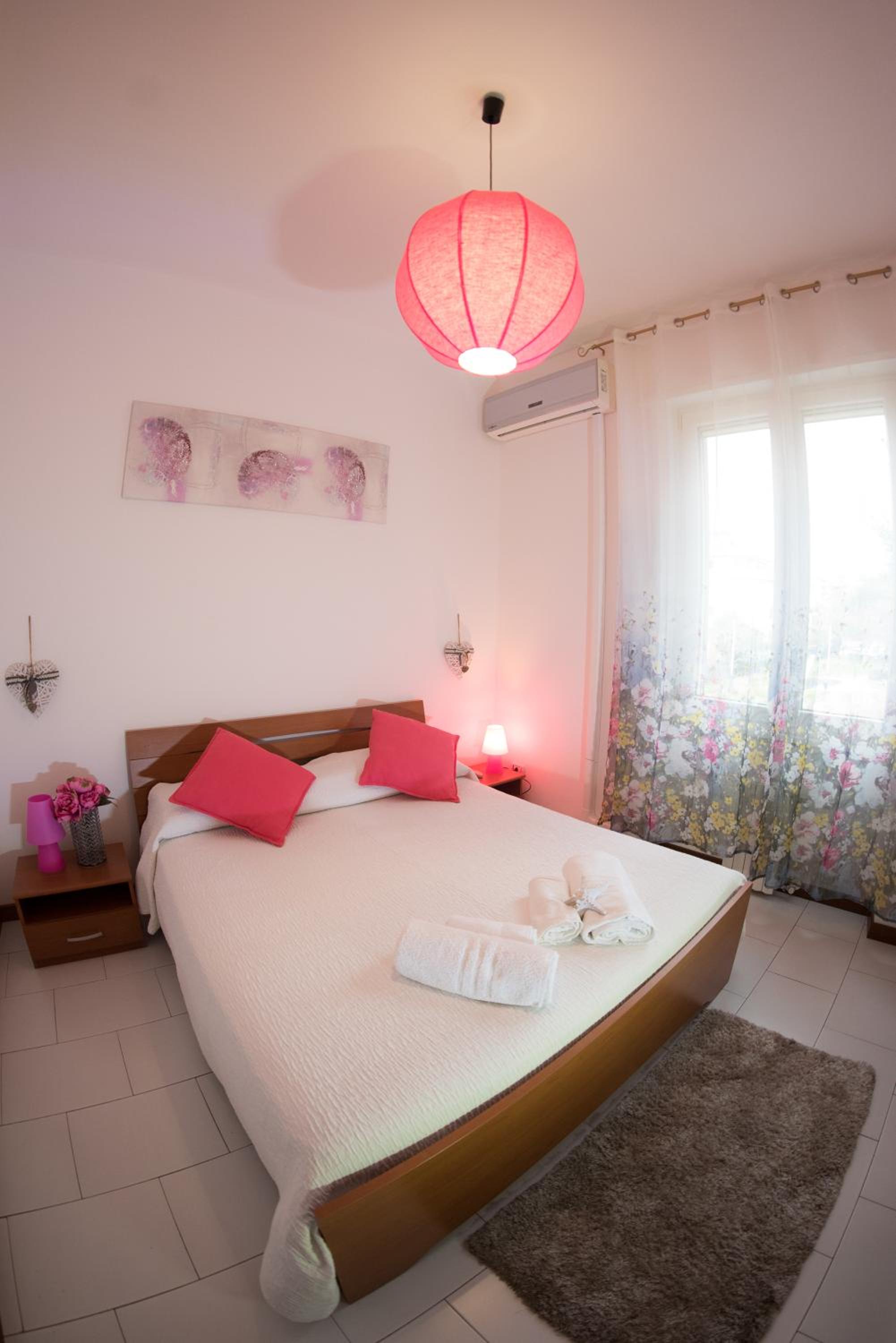 One-Bedroom Apartment with Balcony