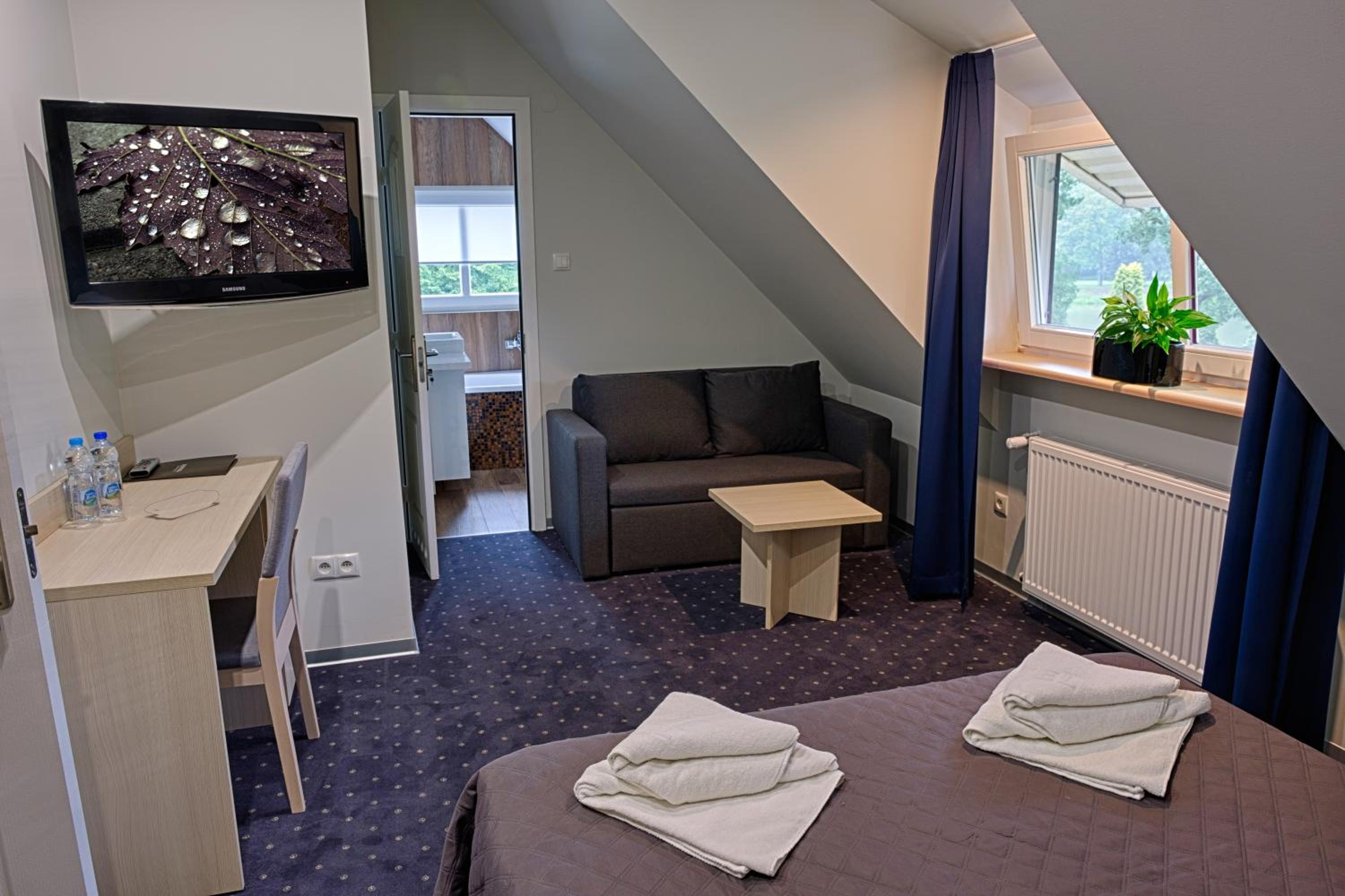 Double Room - Photo 2
