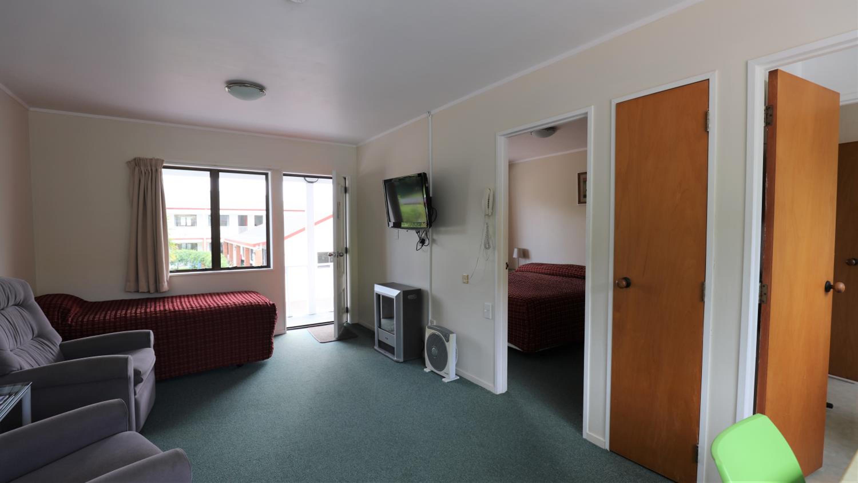 Standard One-Bedroom Apartment photo 1