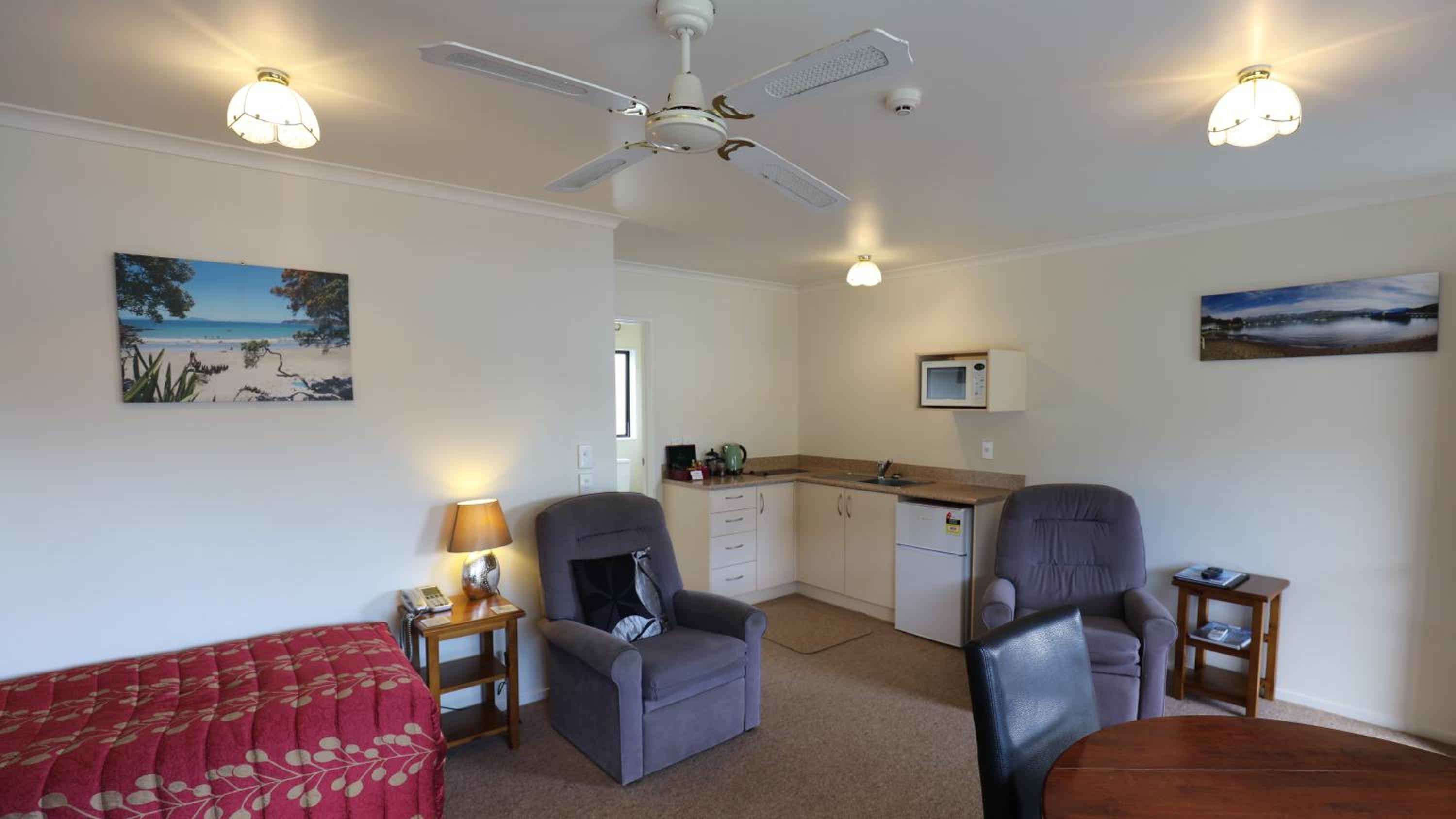 Premium One-Bedroom Apartment photo 2