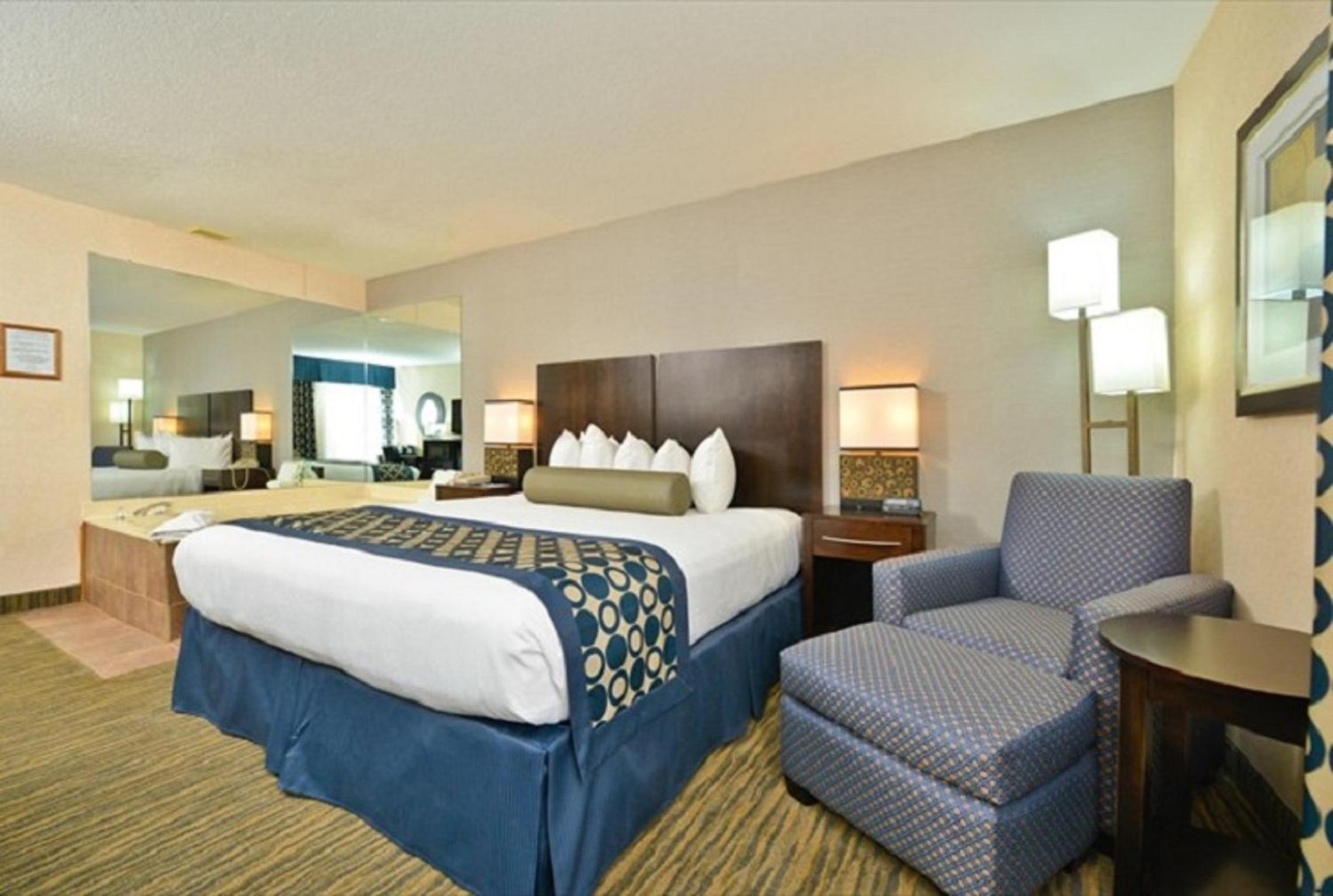 King Room With Spa Bath - Non-Smoking - Photo 2