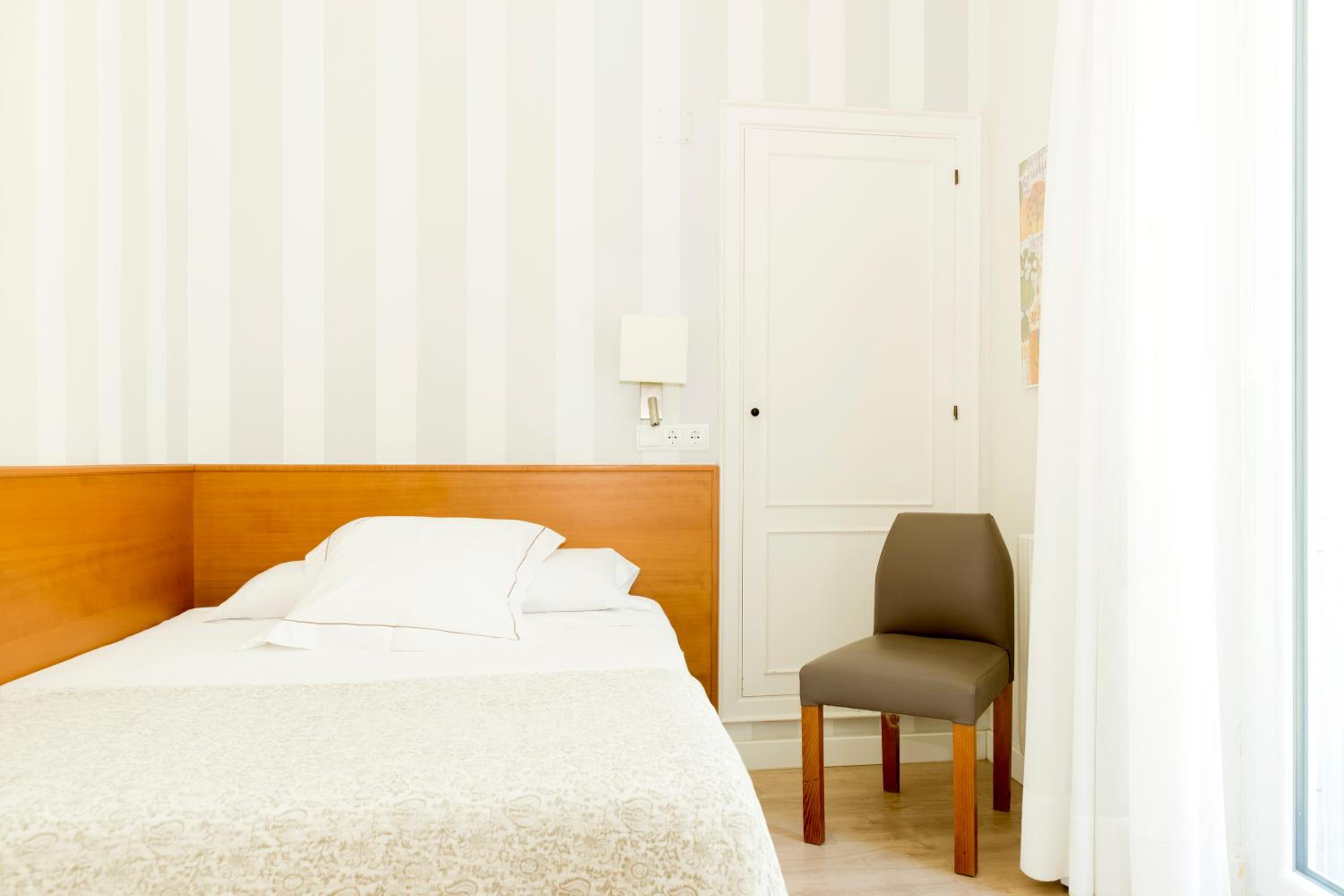 Single Room photo 3
