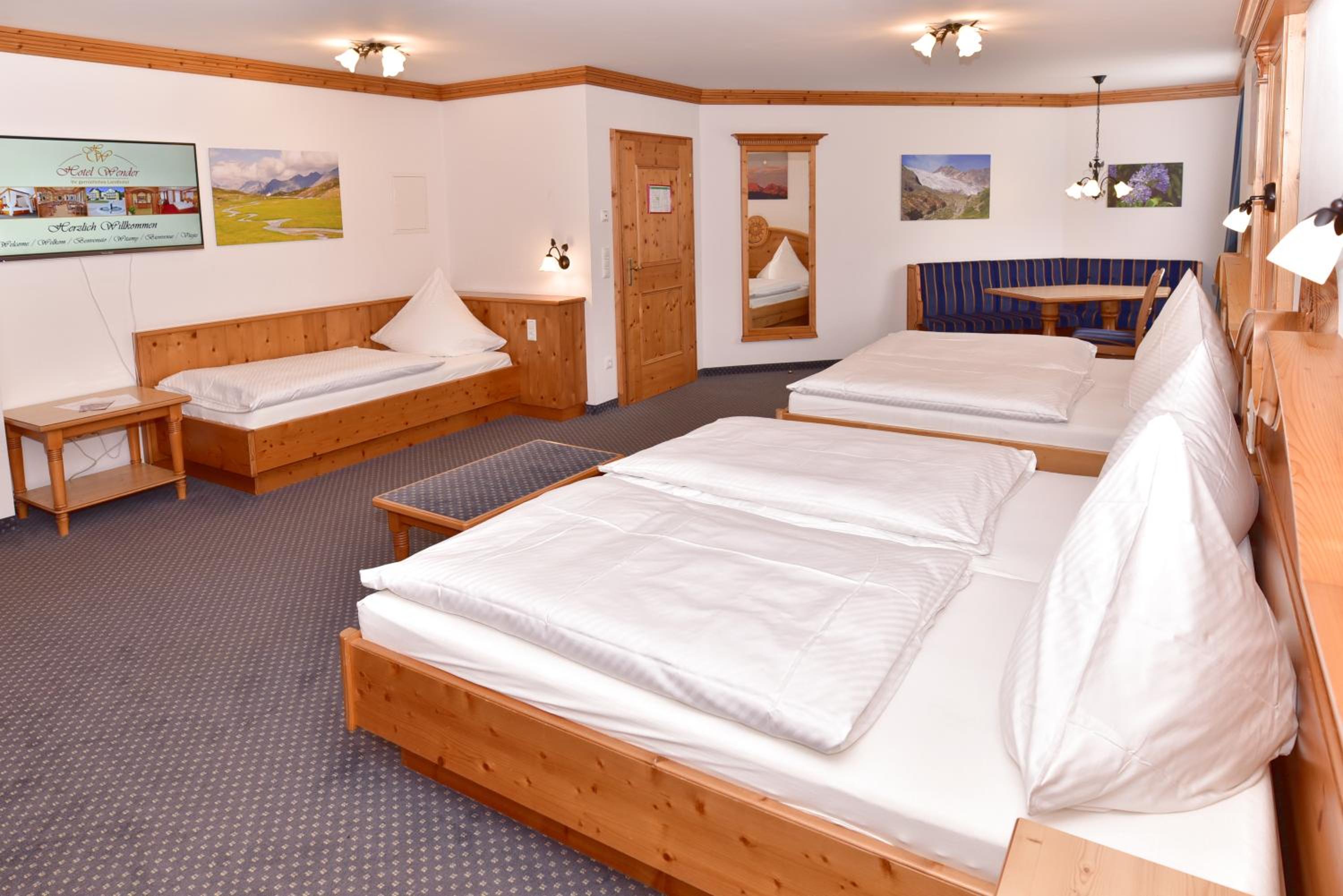 Quintuple Room (5 Adults) photo 3