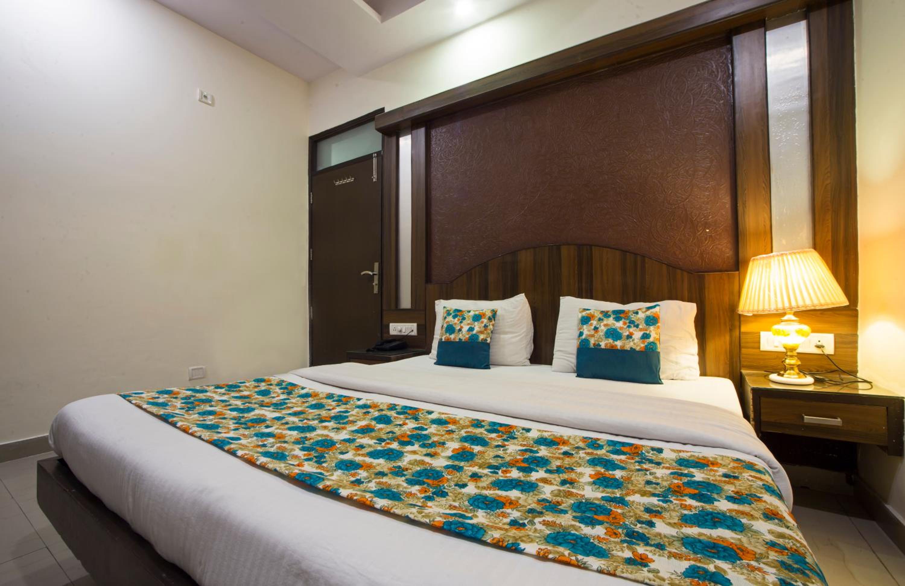 Standard Double or Twin Room - Photo 3