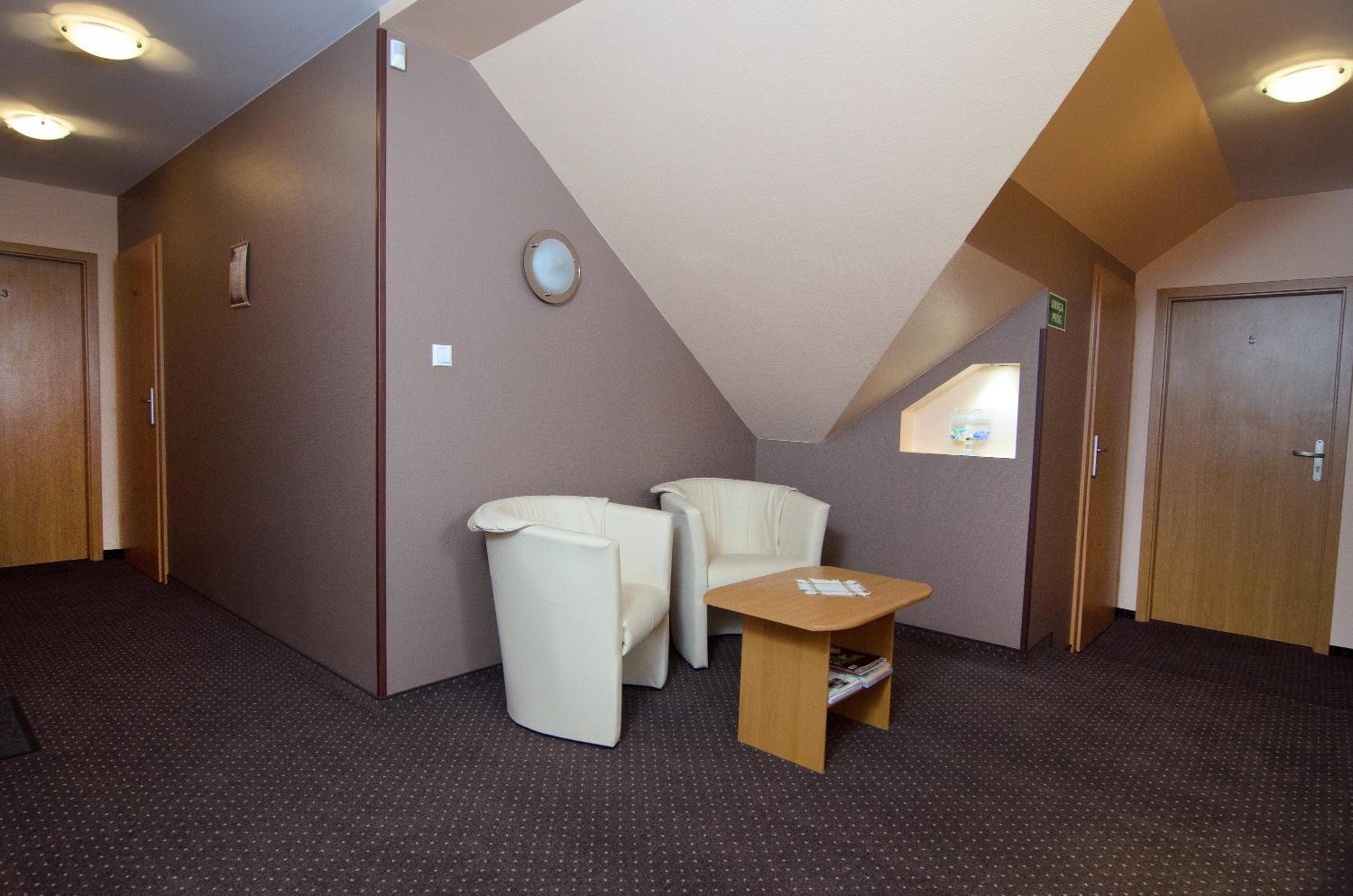 Double or Twin Room - Photo 1