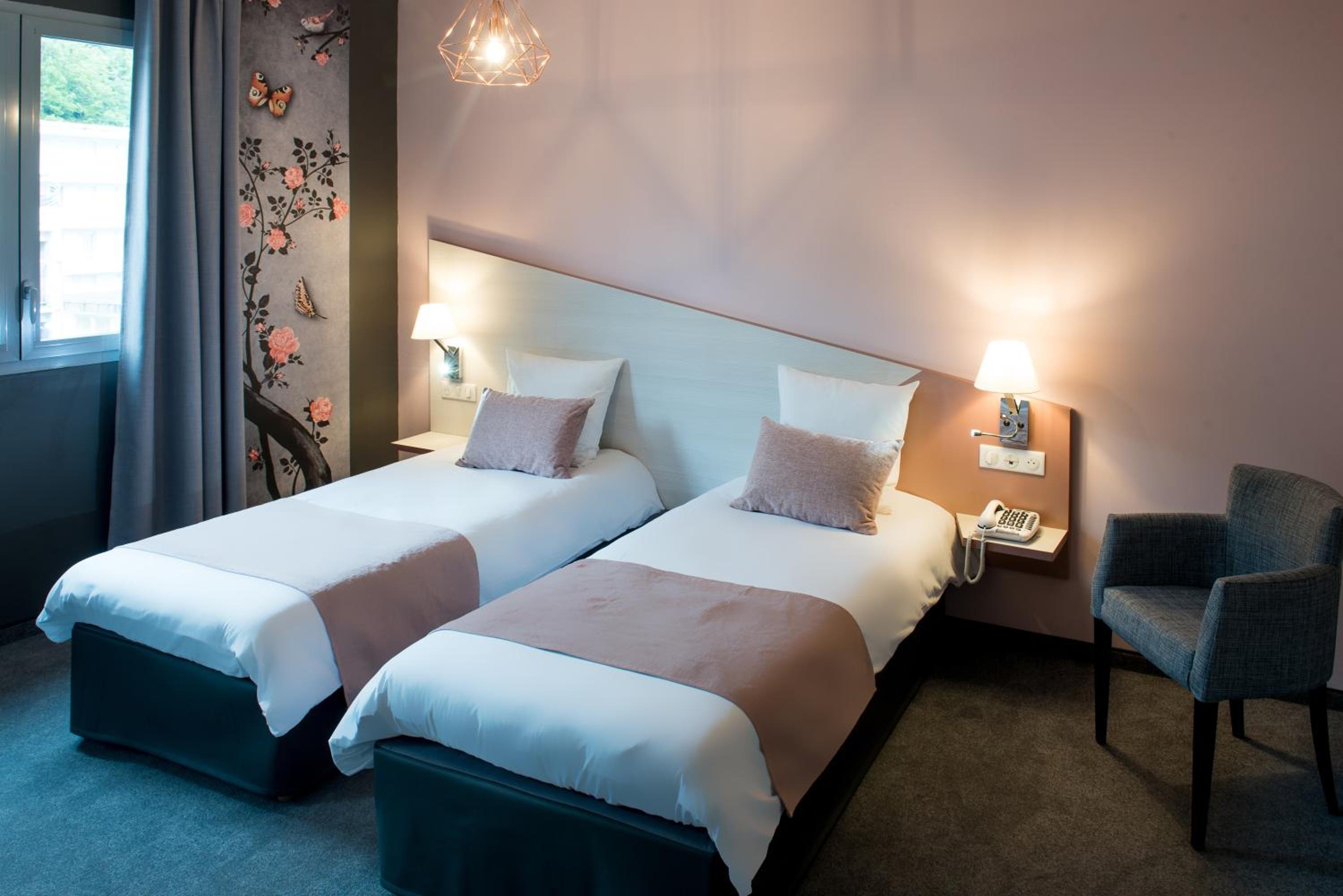 Twin Room - Photo 1