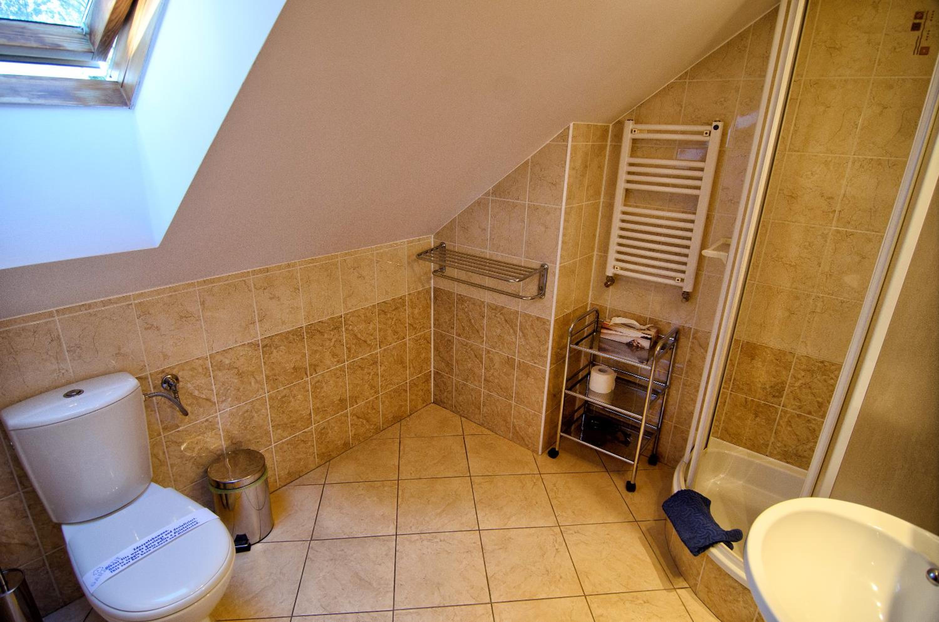 Double or Twin Room - Photo 14