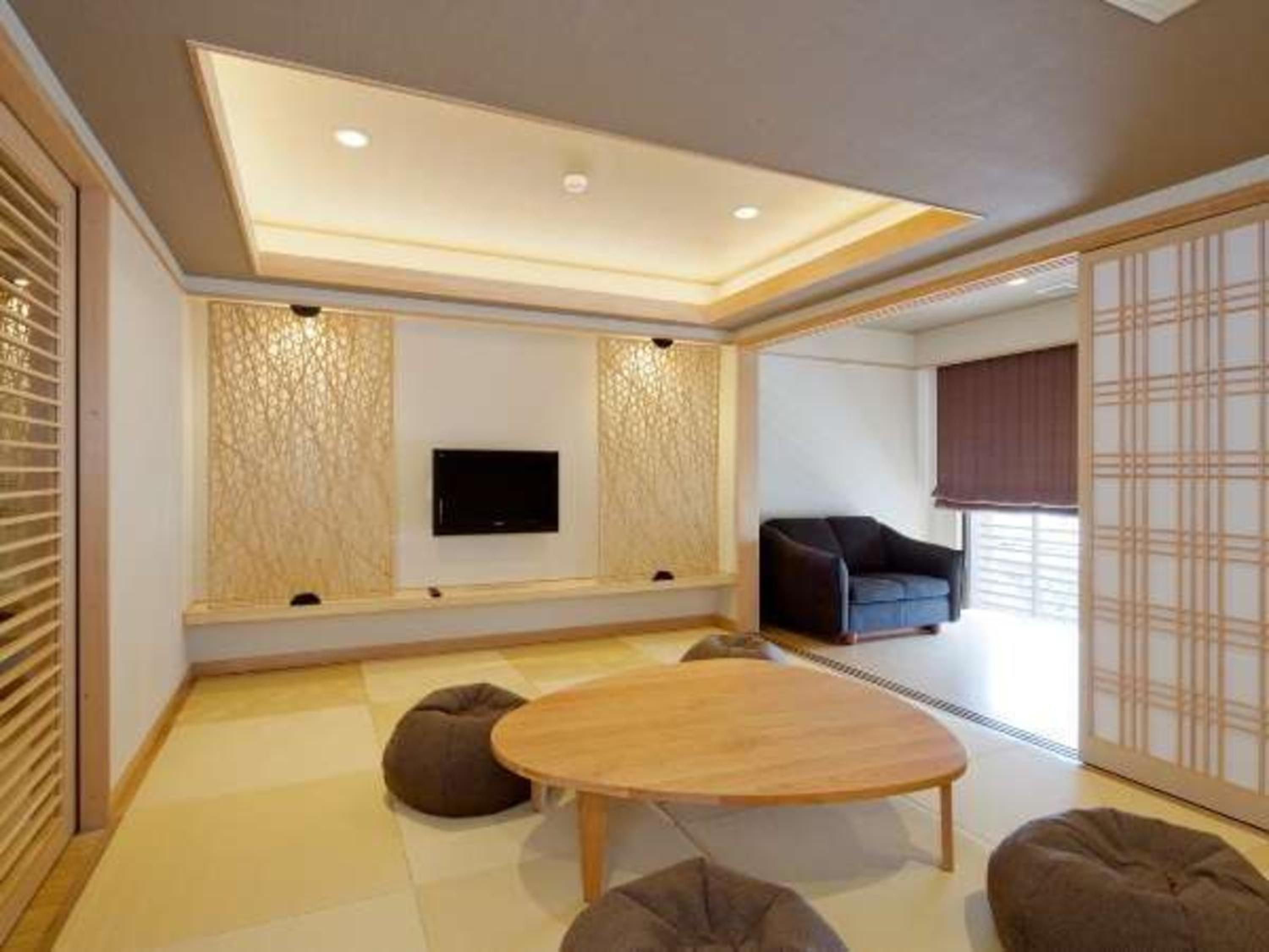Japanese-Western Style Quadruple Room（Non-Smoking） thumbnail 5