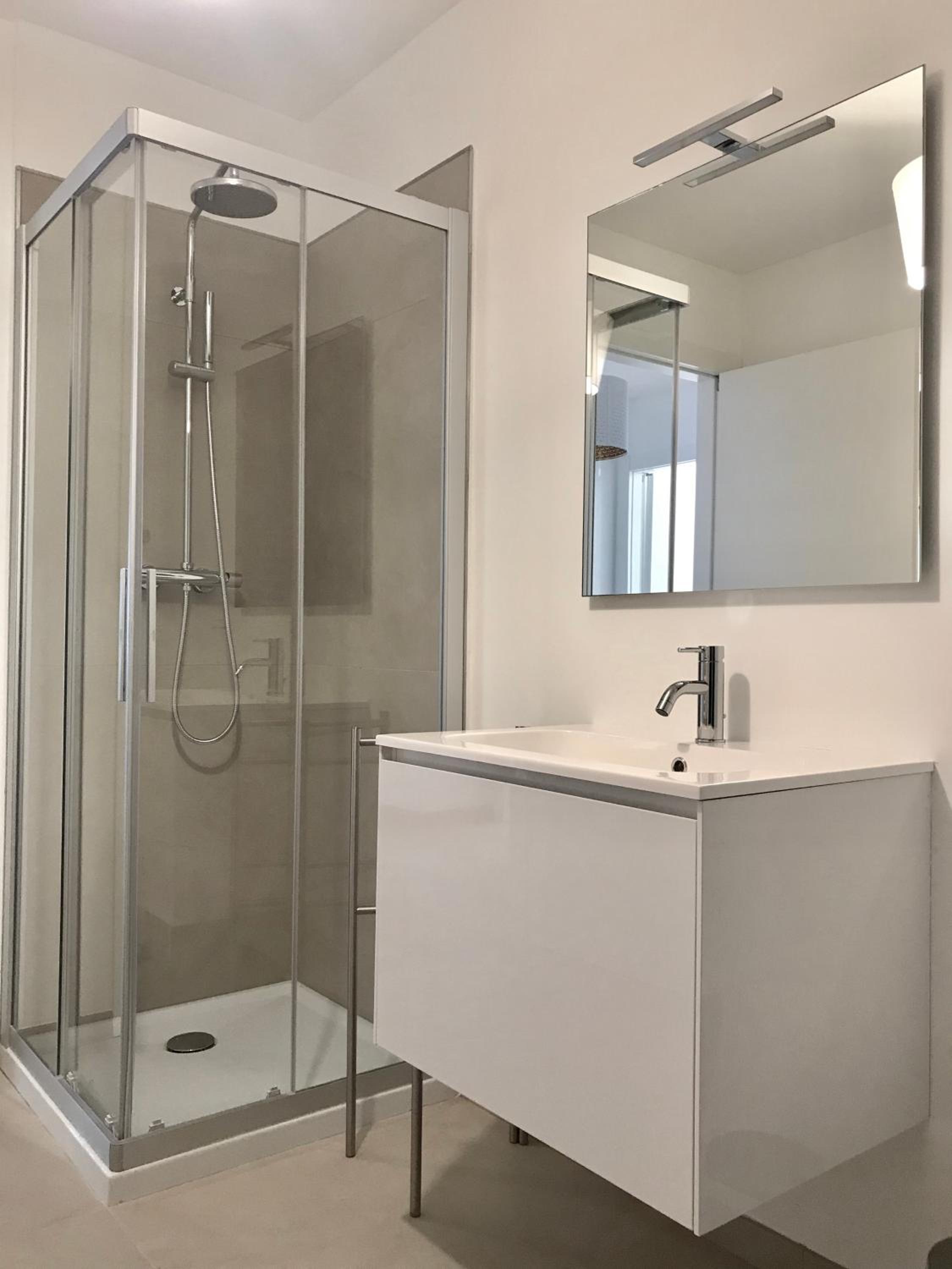Two-Bedroom Apartment - Photo 7