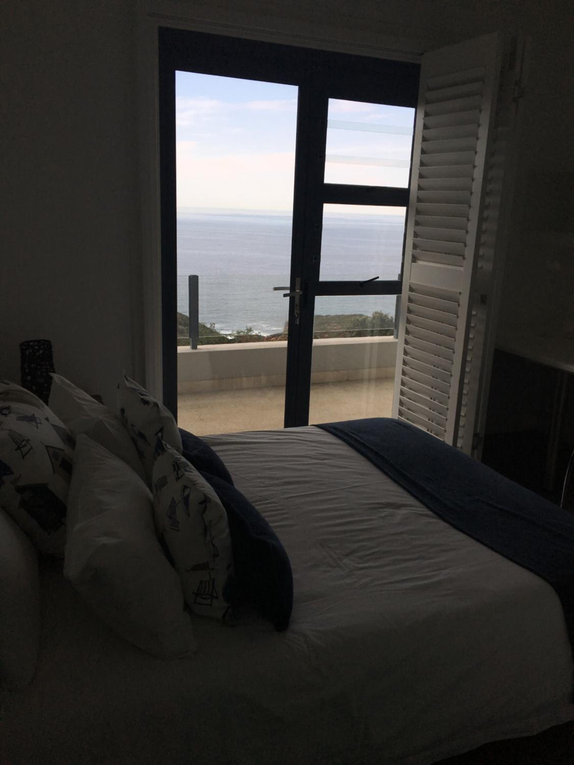 Two-Bedroom Apartment - Photo 2