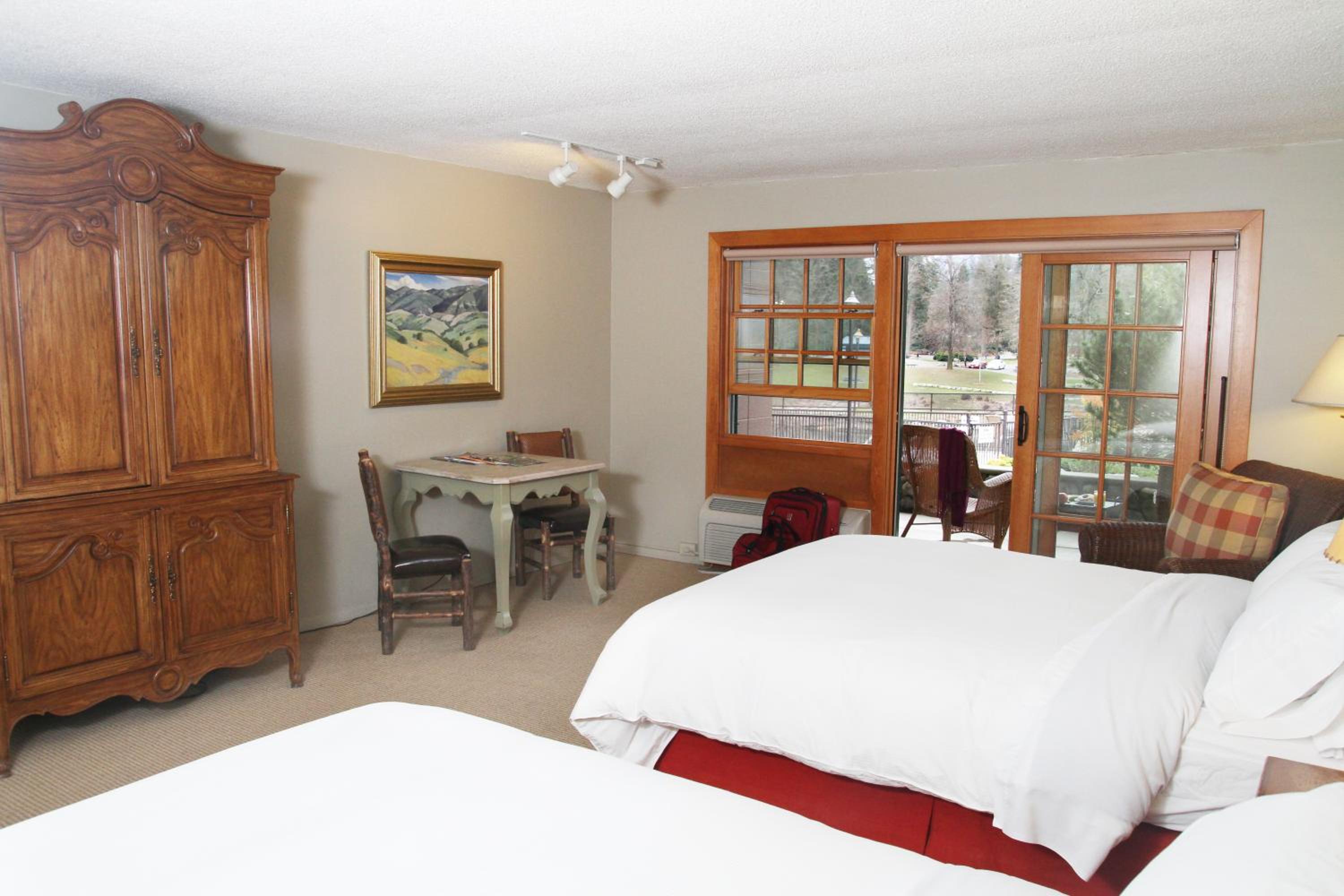 Quadruple Room with Balcony photo 1