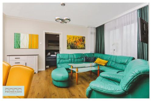 Two-Bedroom Apartment with Lake View and Balcony photo 3