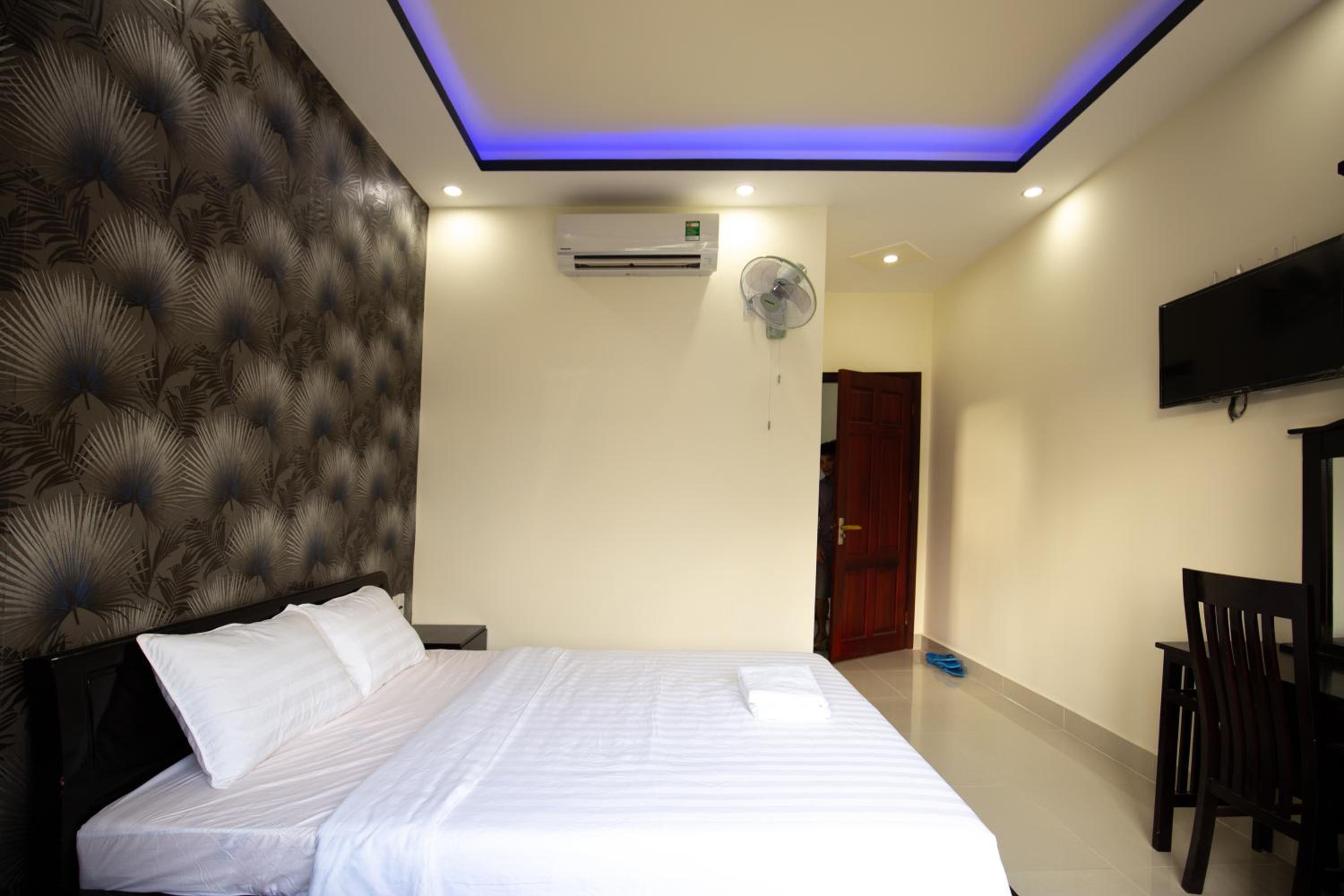 Double Room - Photo 3
