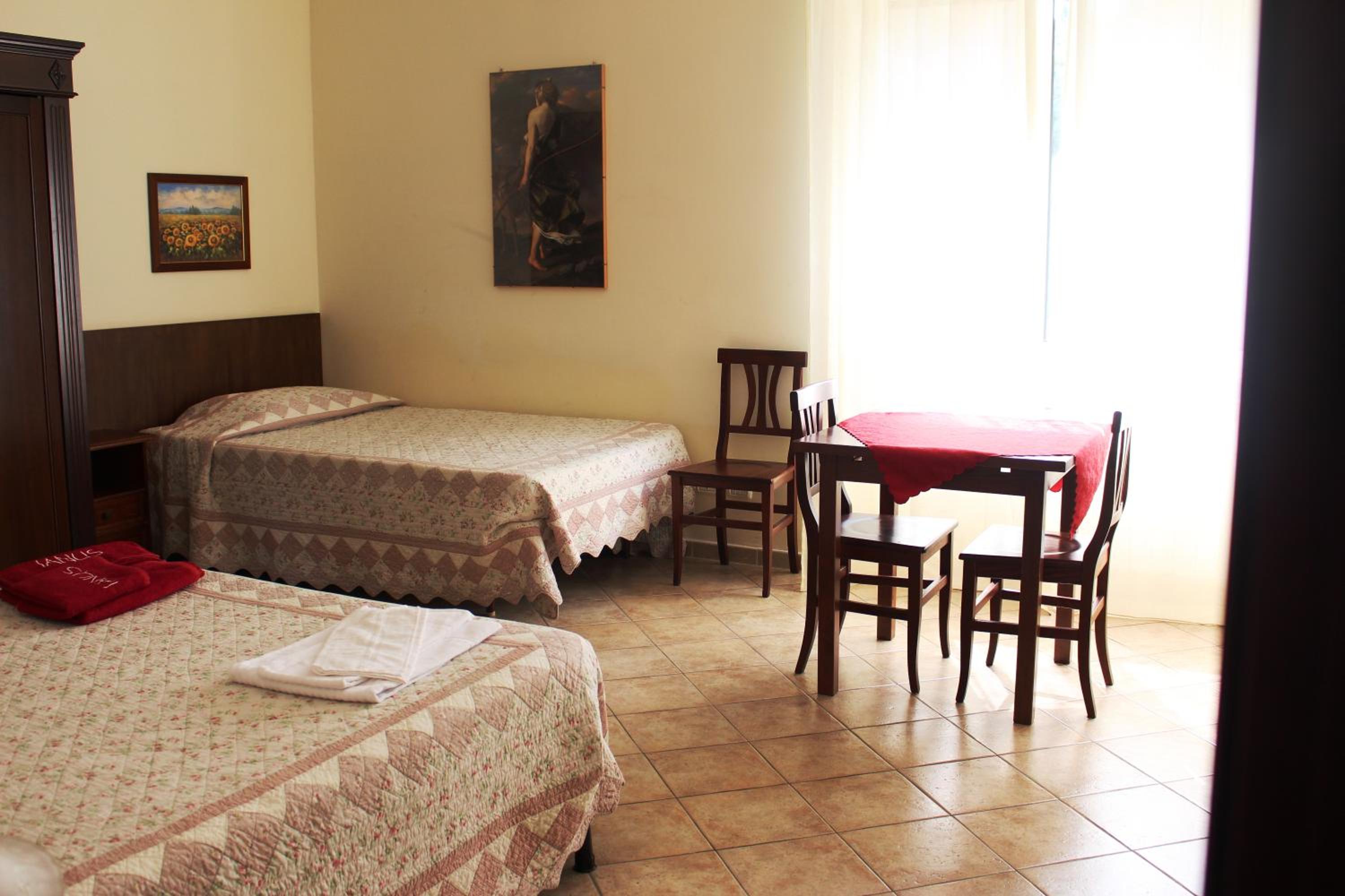 Superior Triple Room photo 3