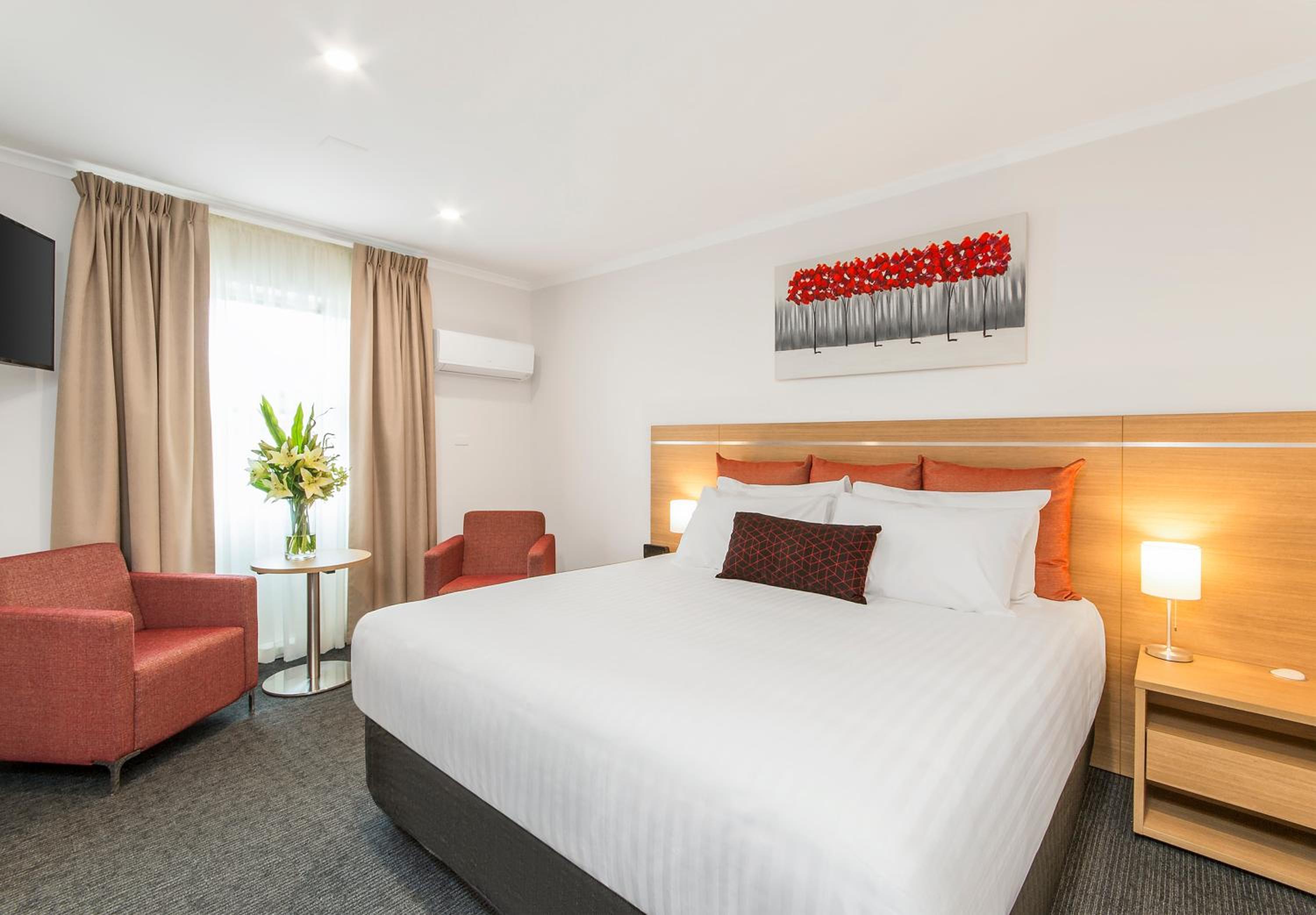 Superior King Room - Photo 4