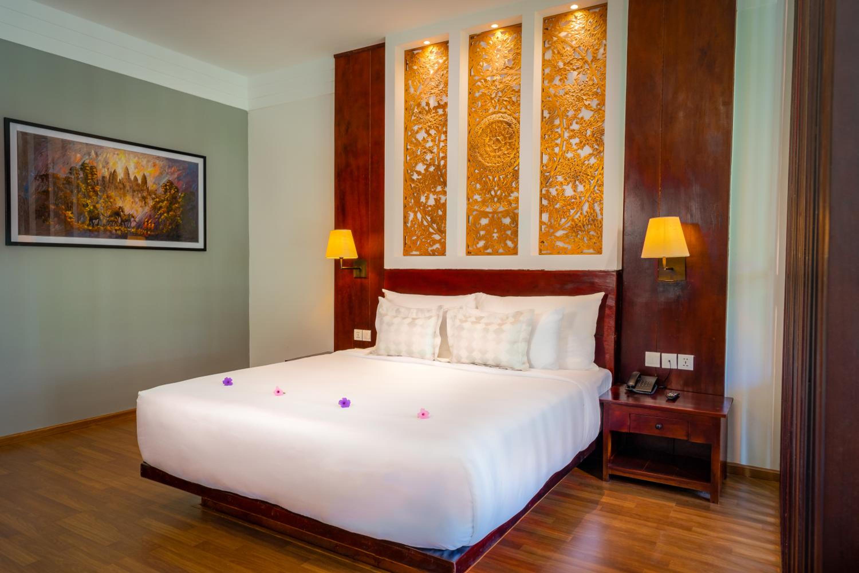 Grand Suite with Private Balcony photo 2