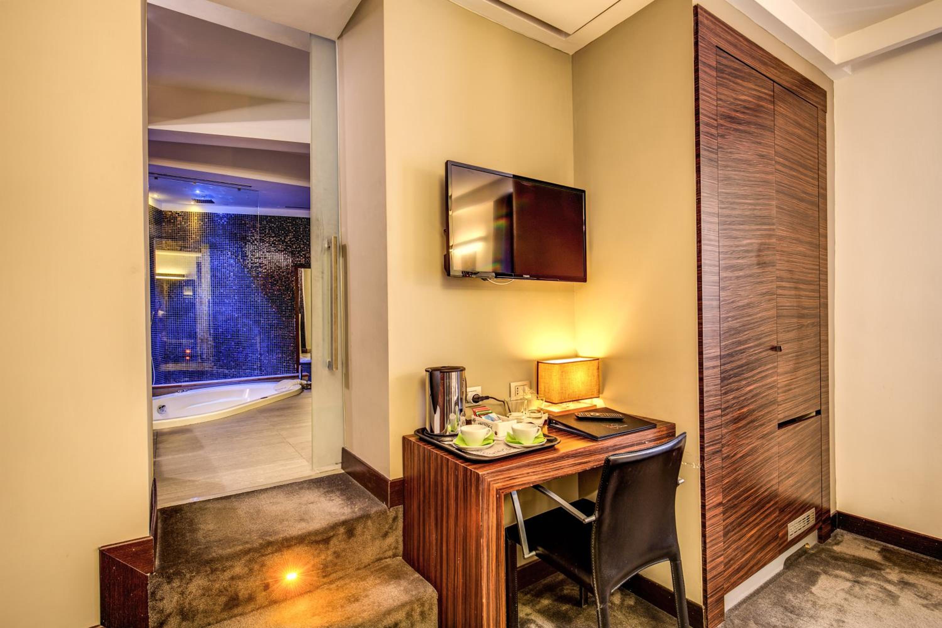 Superior Double or Twin Room photo 3