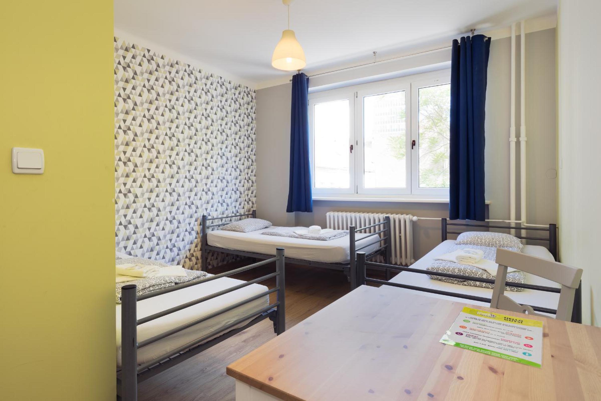 Triple Room with Private Bathroom - Photo 3