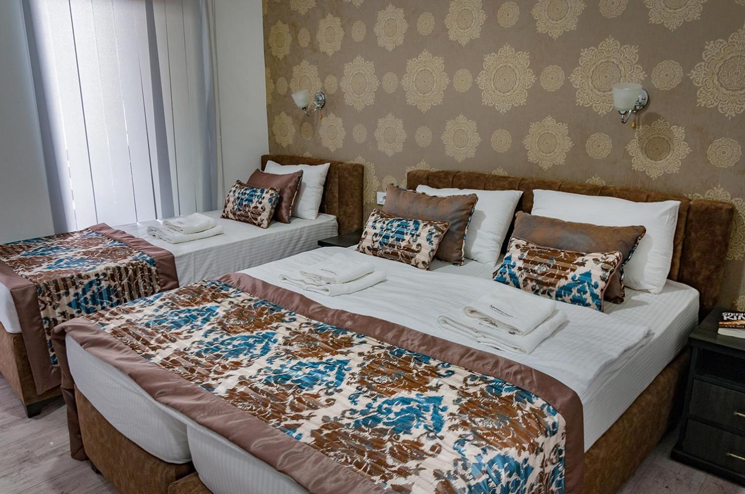 Triple Room with Terrace photo 1