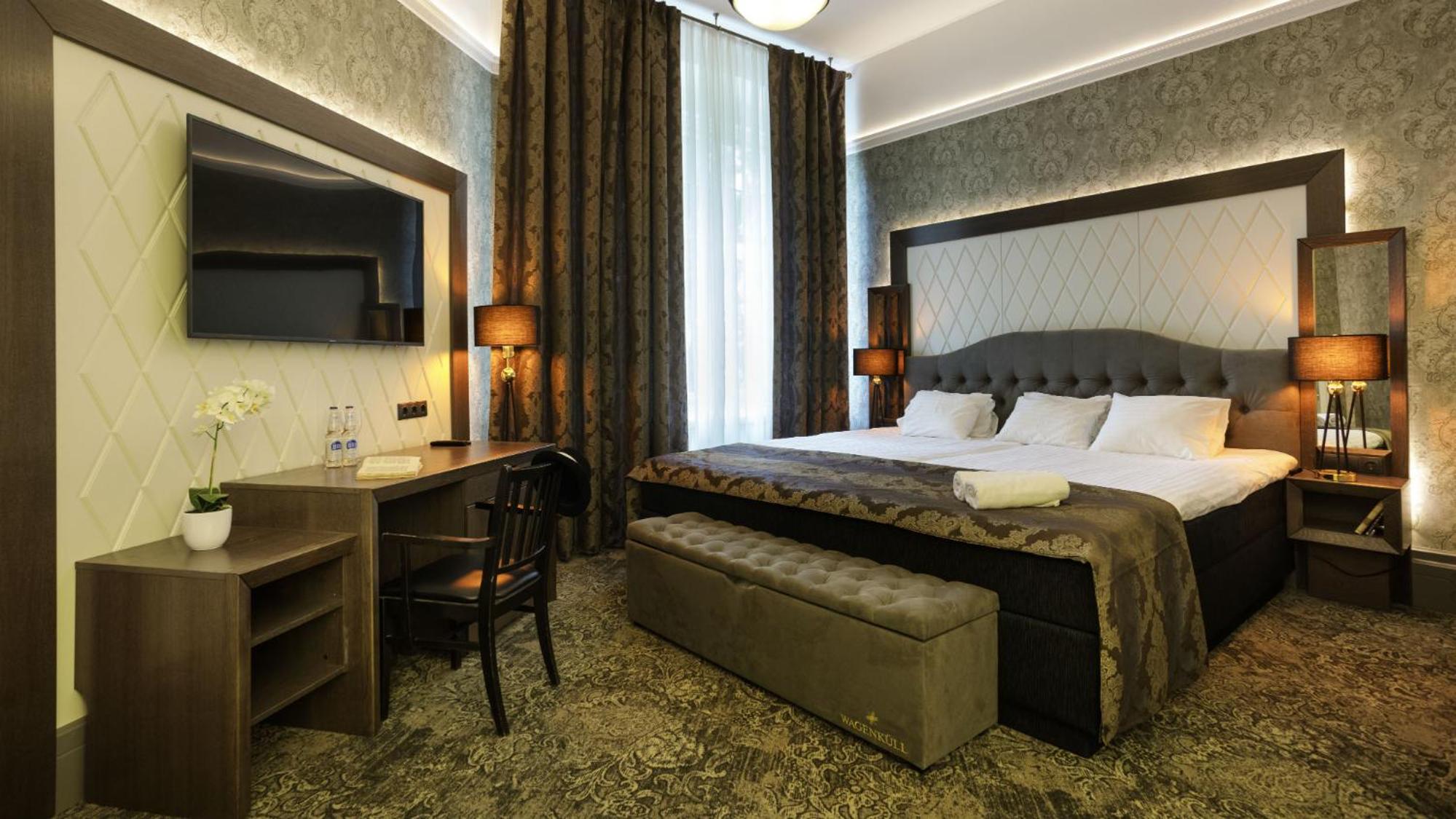 Deluxe Room - Castle - Photo 1