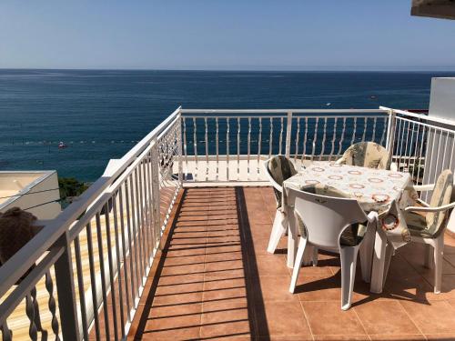 Standard Triple Room with Sea View