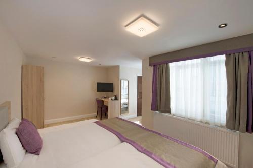 Deluxe Triple Room photo 2