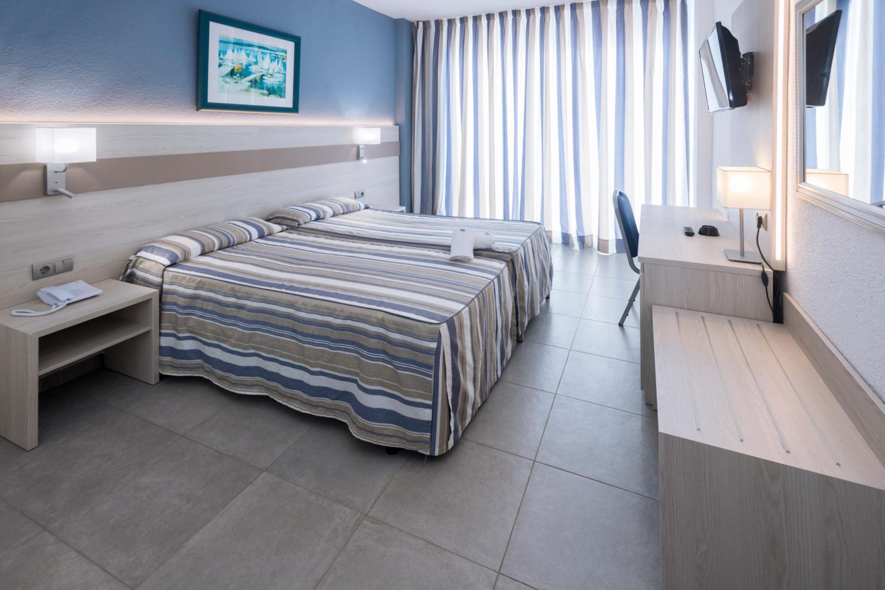 Standard Double Room (2 Adults) - Photo 4