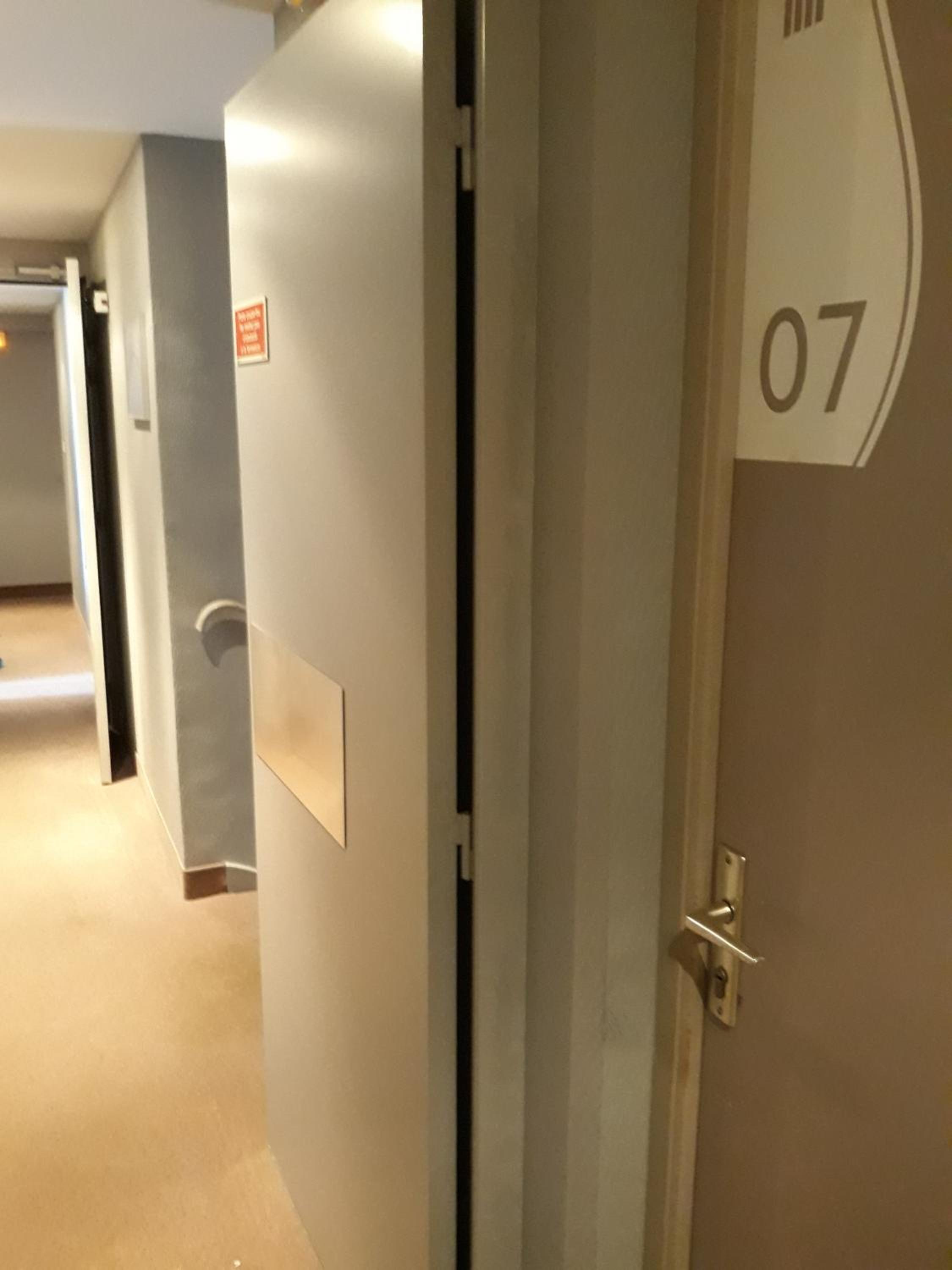 Double Room with Private Shower and Toilet on the Landing photo 3