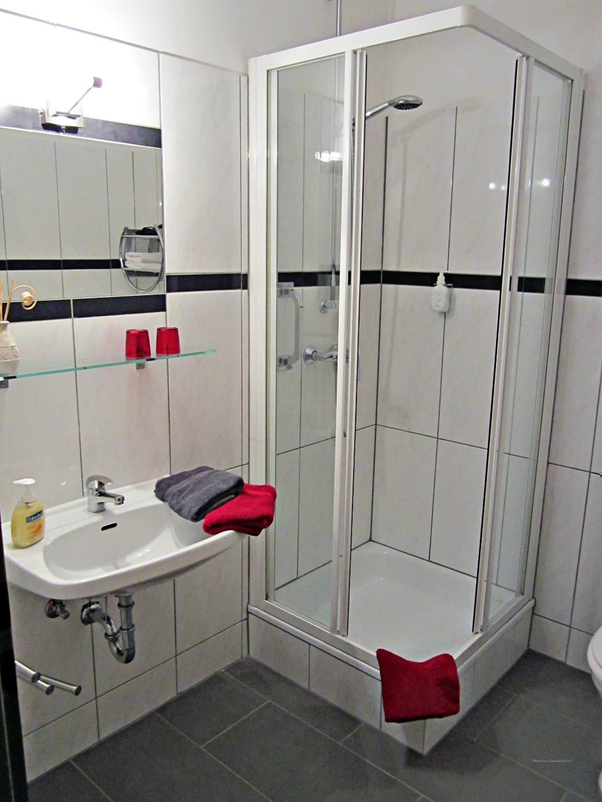 Single Room photo 3