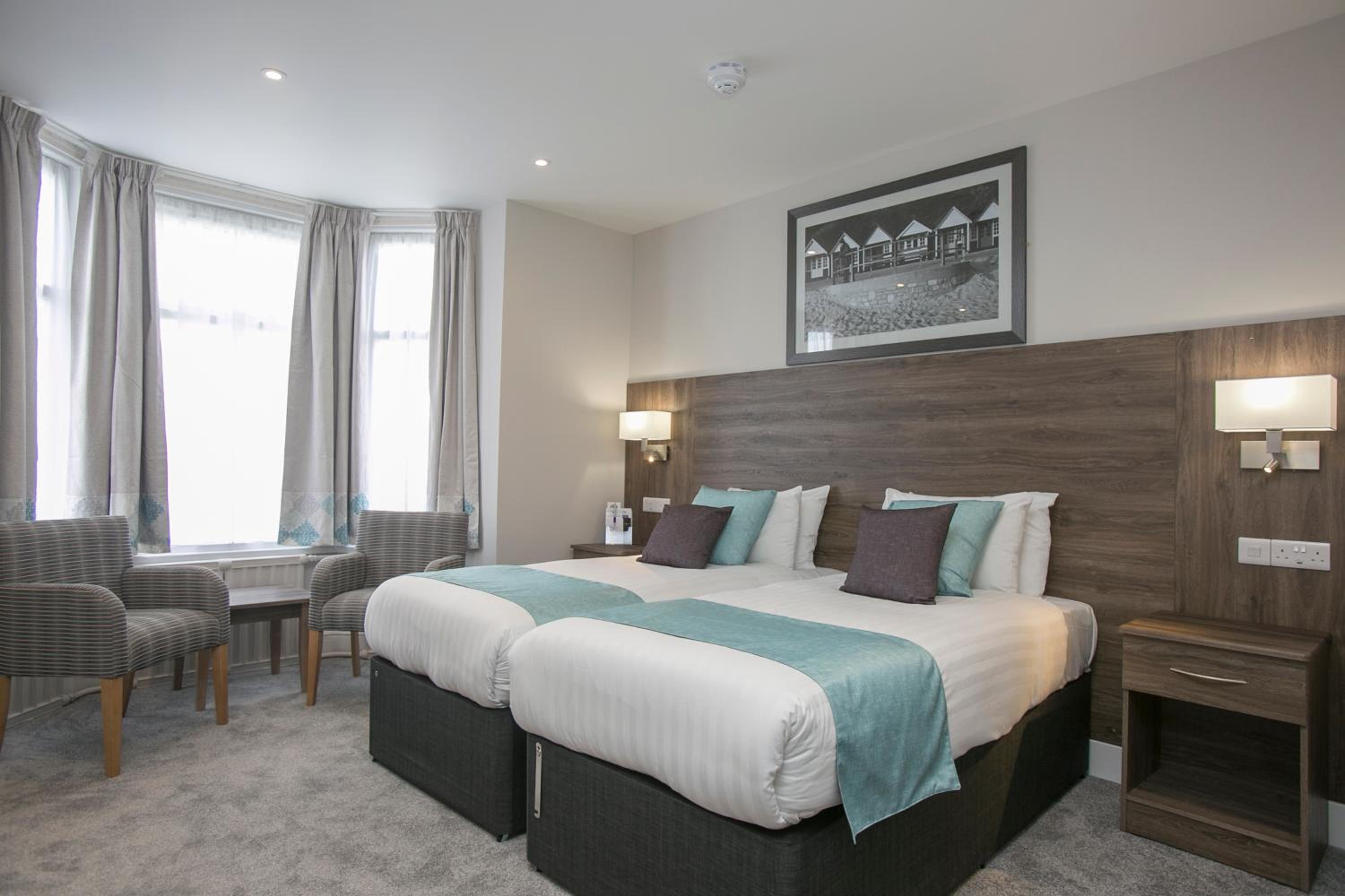 Double or Twin Room - No Dogs - Photo 4