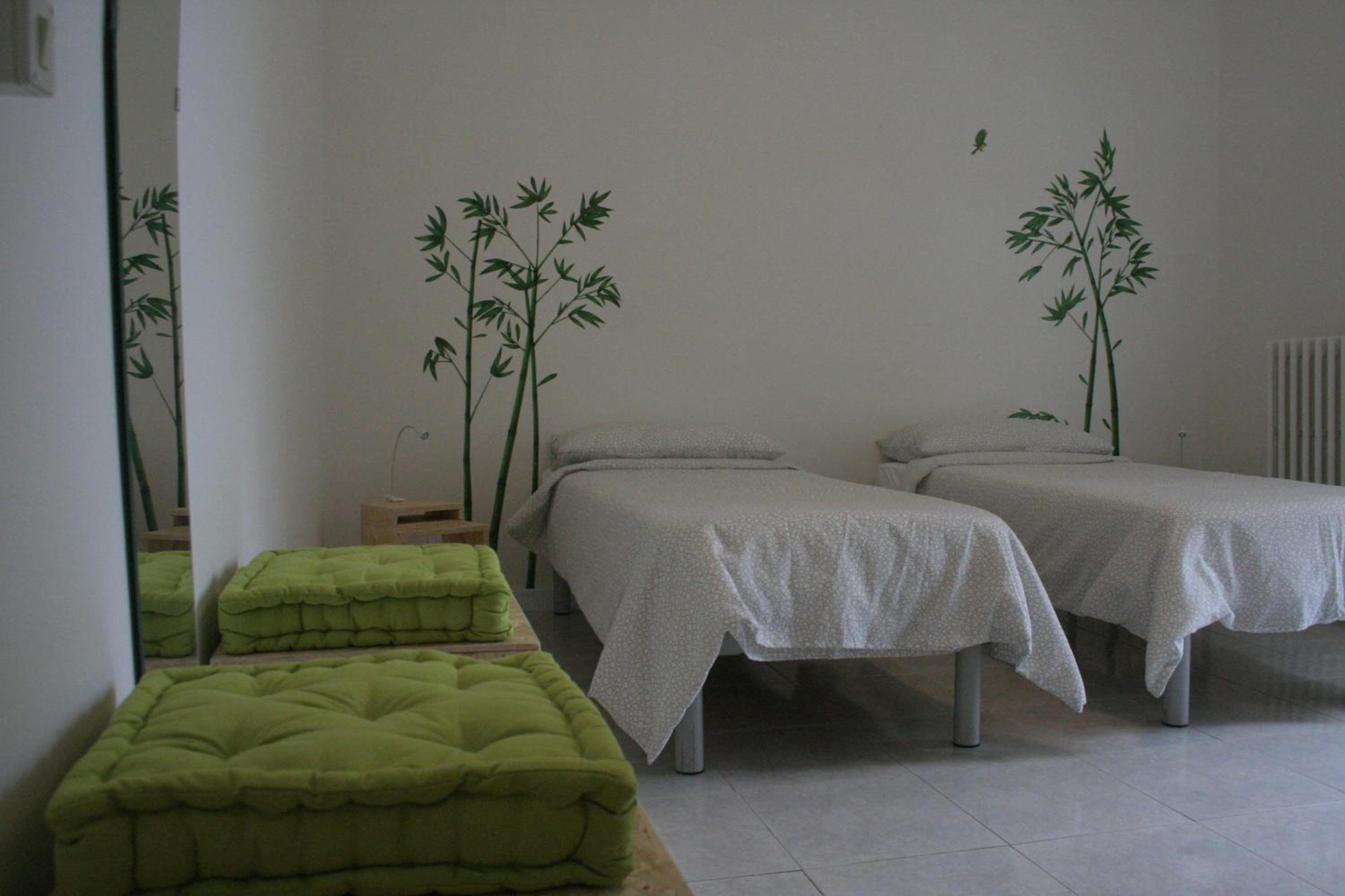 Doppel- oder Zweibettzimmer mit Terrasse