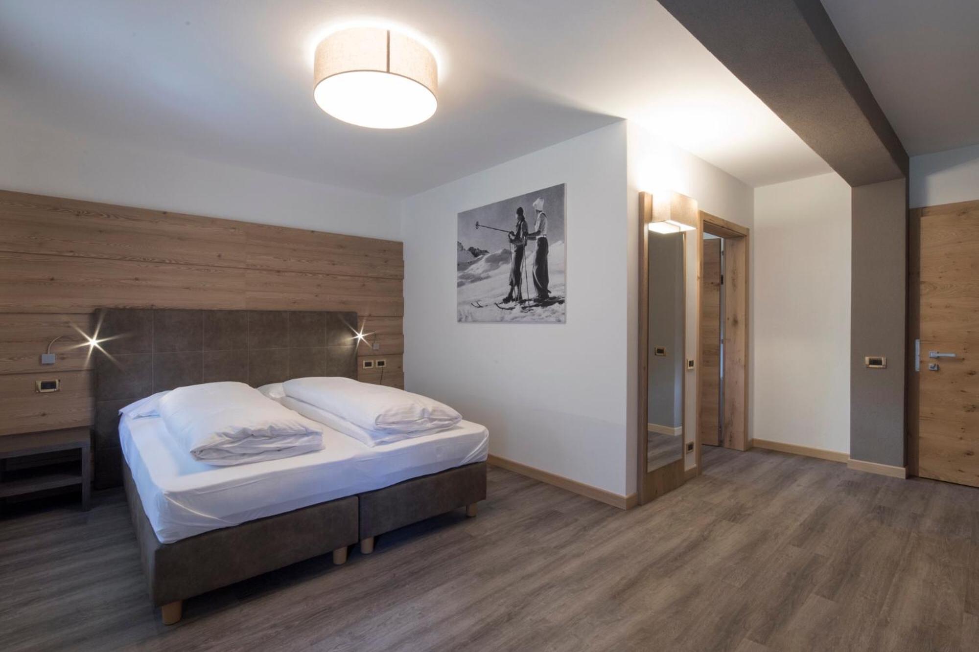 Deluxe Double or Twin Room - Photo 21