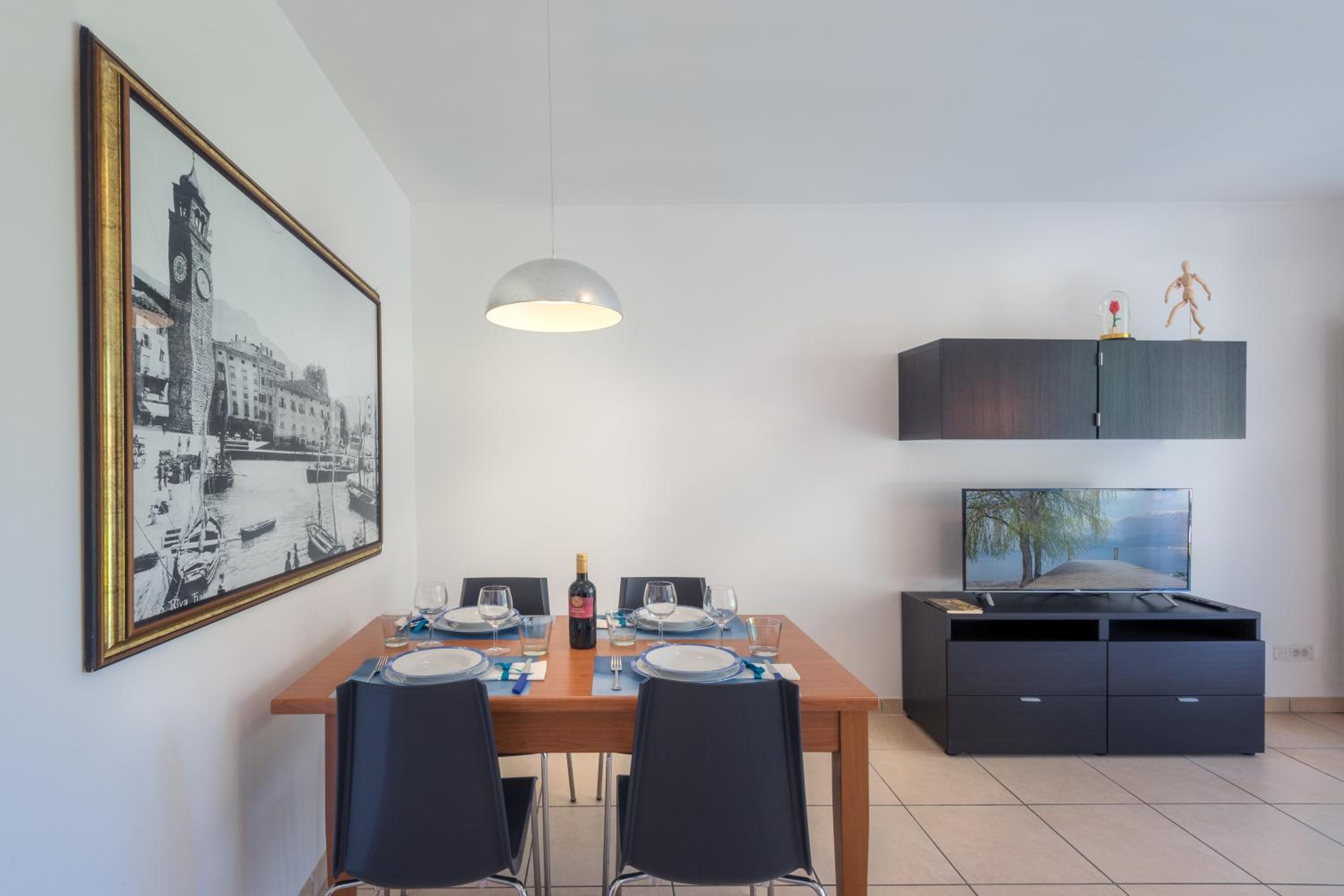 Apartment with Lake View photo 2