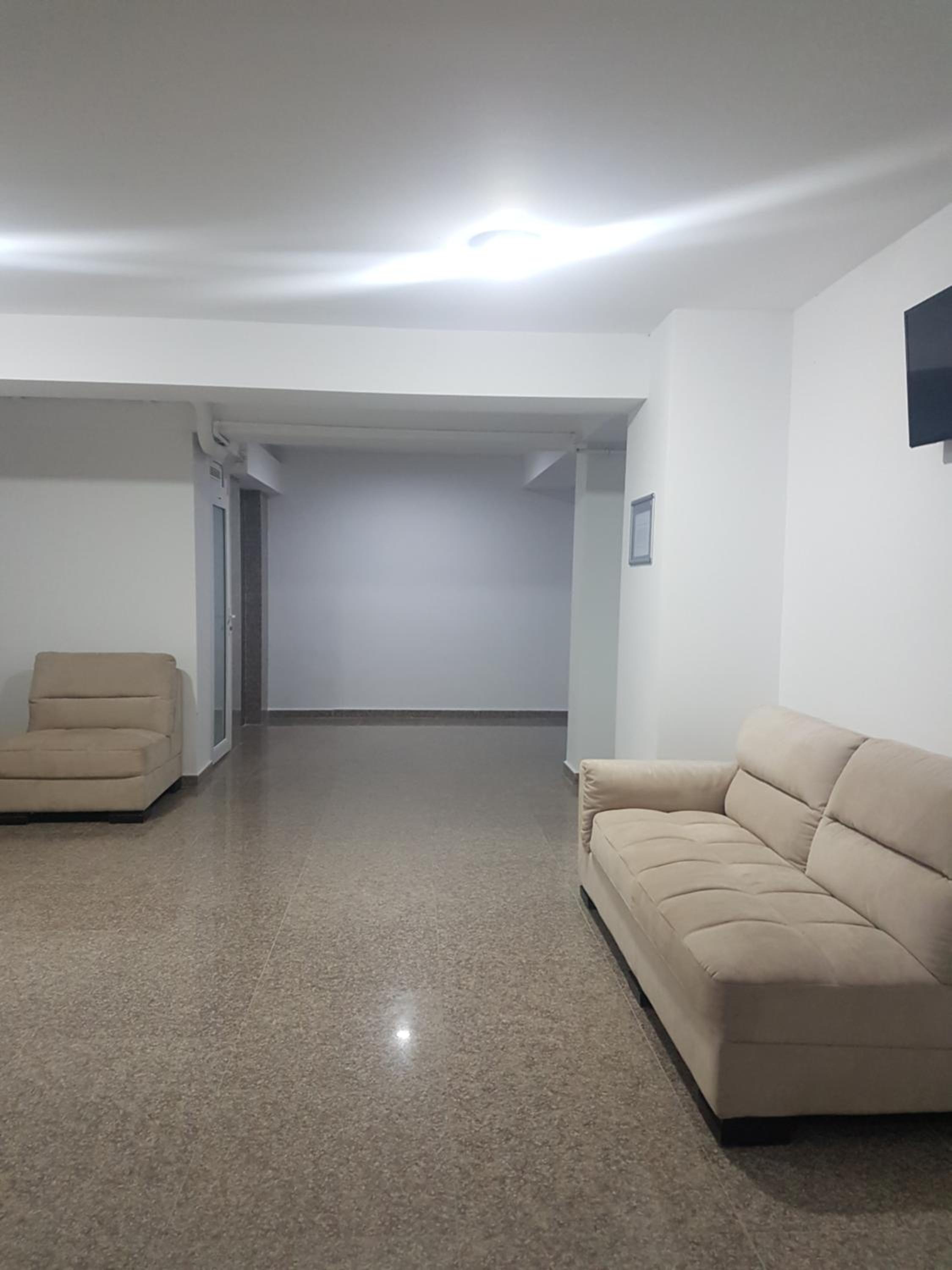 One-Bedroom Apartment - Photo 6