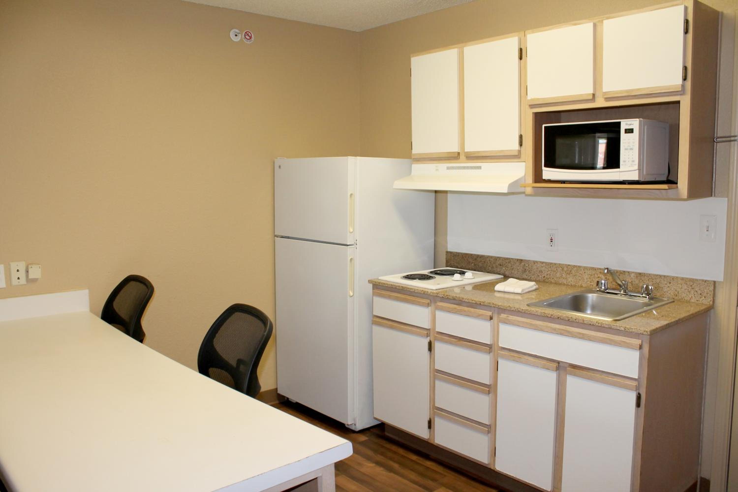 Studio with 2 Double Beds - Non-Smoking - Photo 2