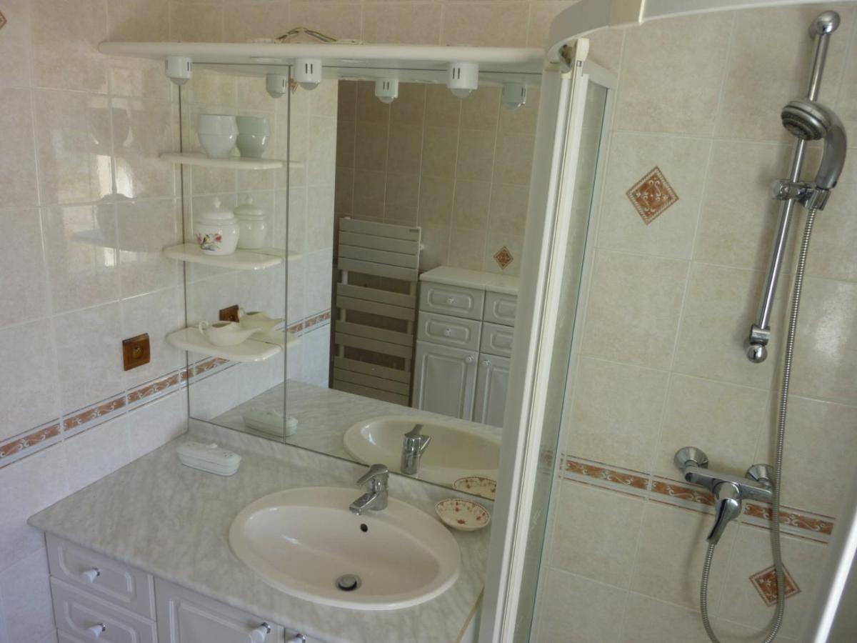 Two-Bedroom House photo 3