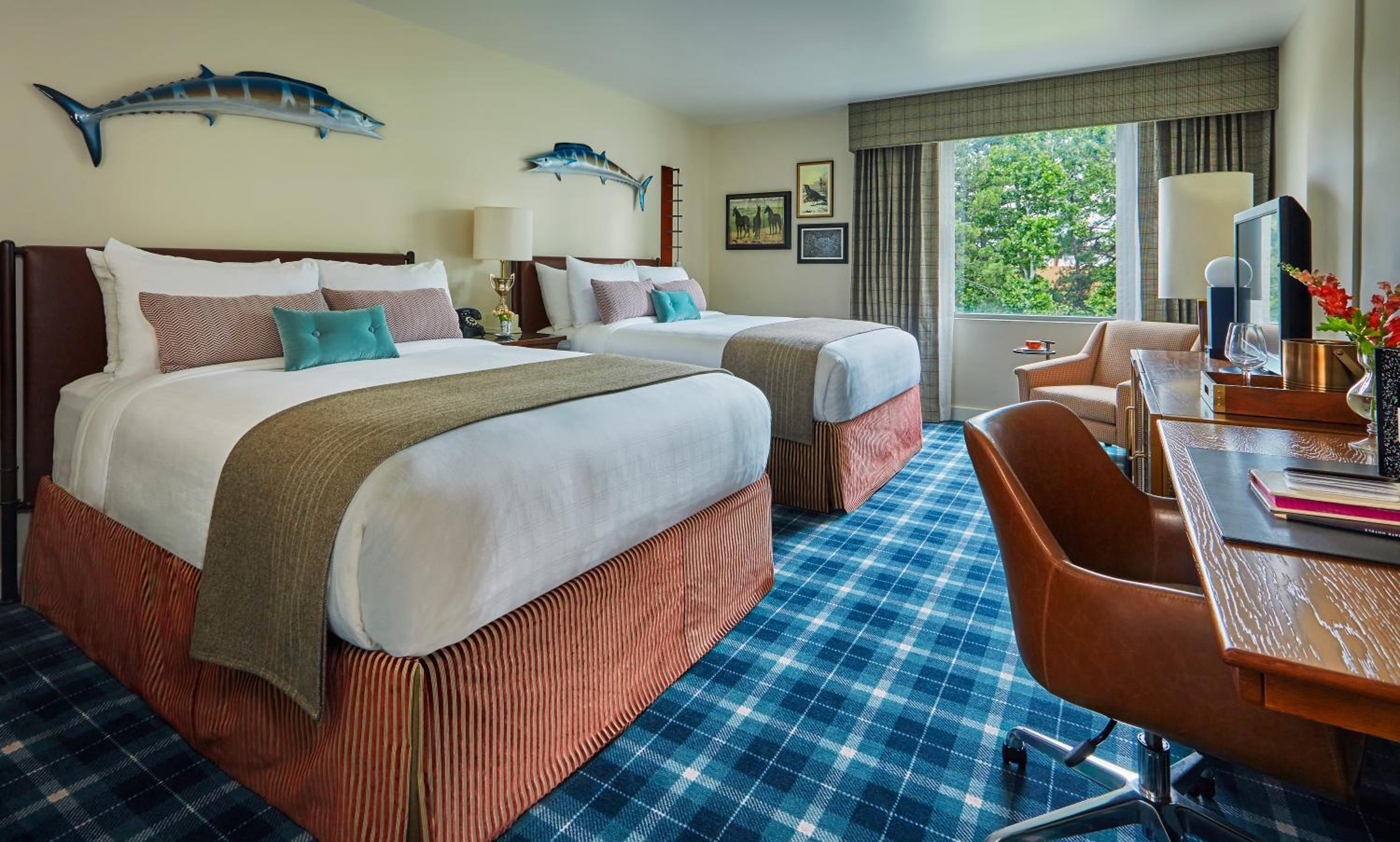 Graduate Queen Room with Two Queen Beds photo 2