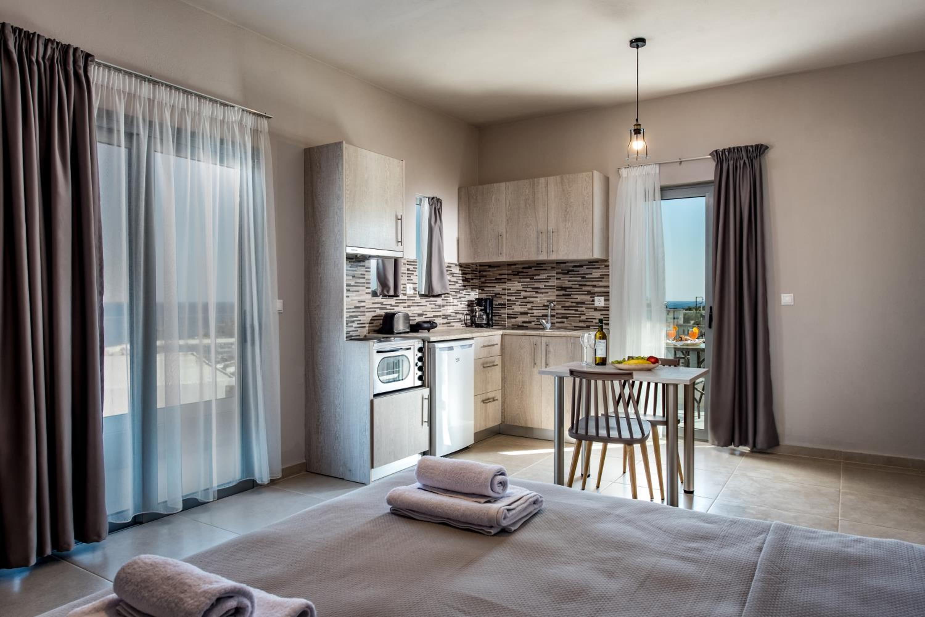 Studio Apartment with Sea View photo 1