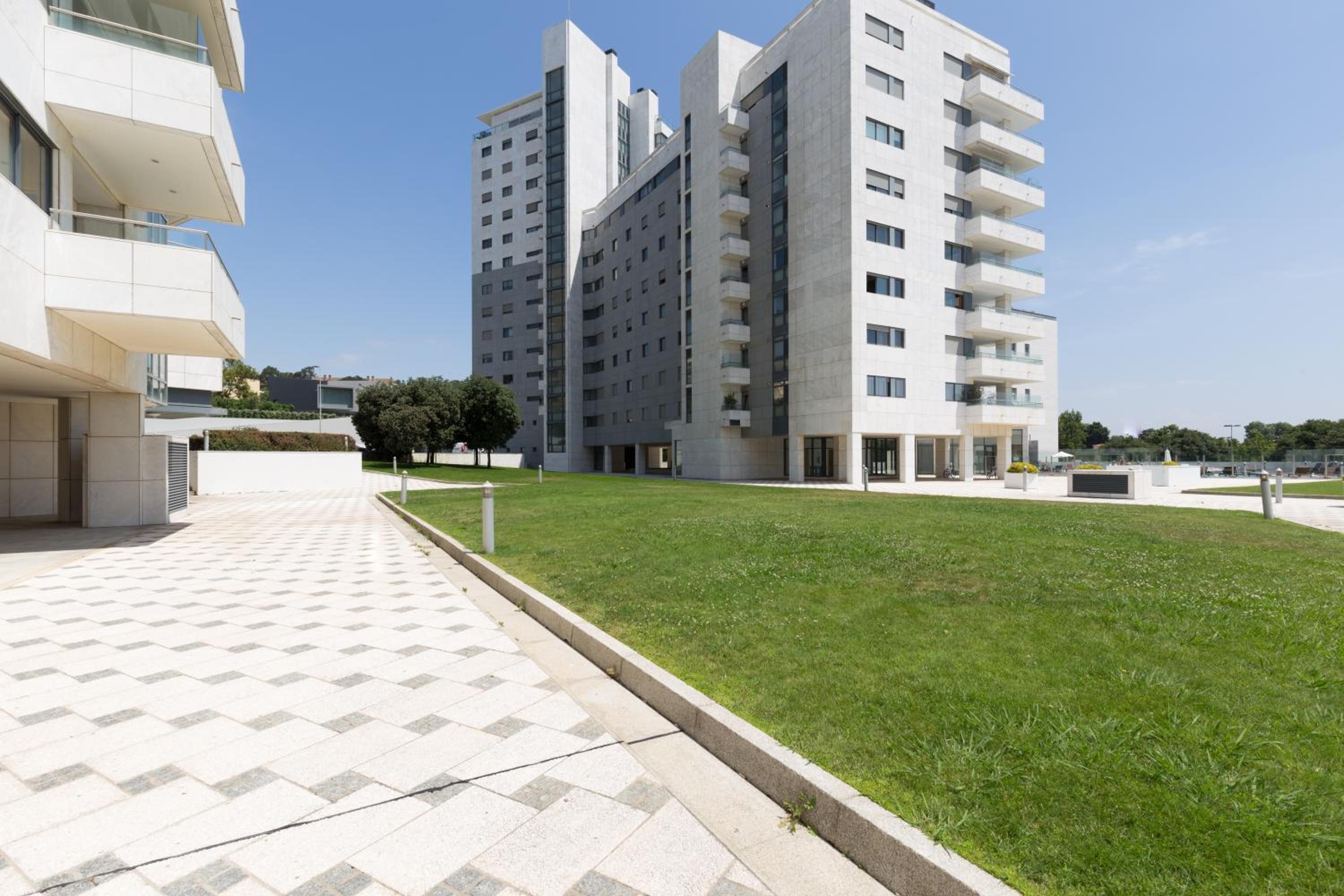 Apartment with Sea View - Photo 11